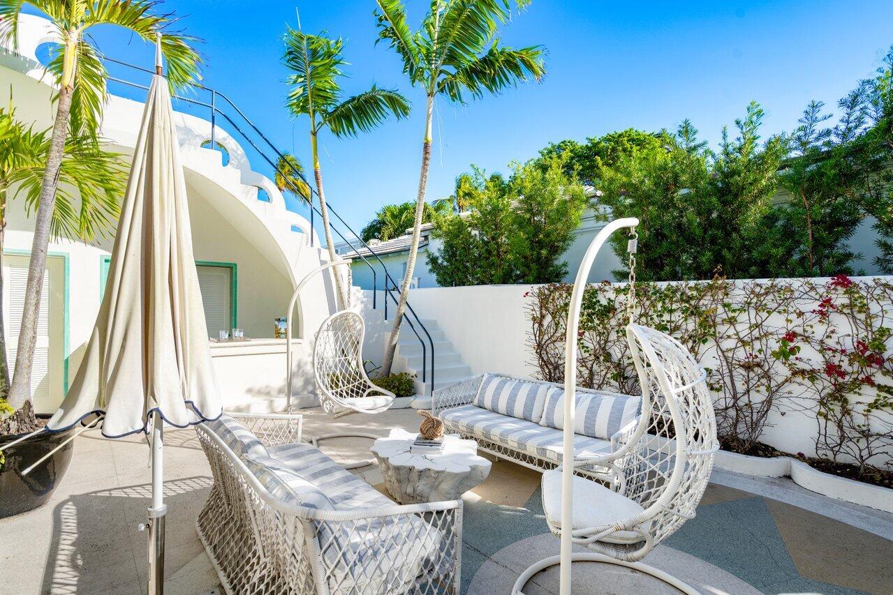 ROYAL PARK - Residential Lease