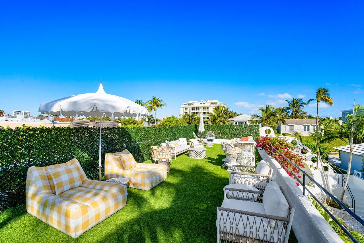 ROYAL PARK - Residential Lease