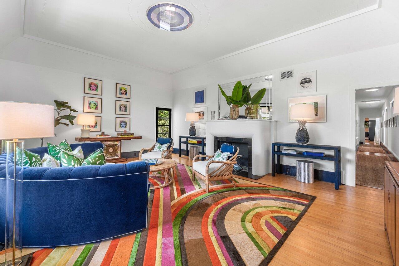 ROYAL PARK - Residential Lease