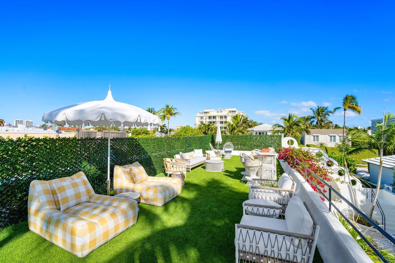 ROYAL PARK - Residential Lease