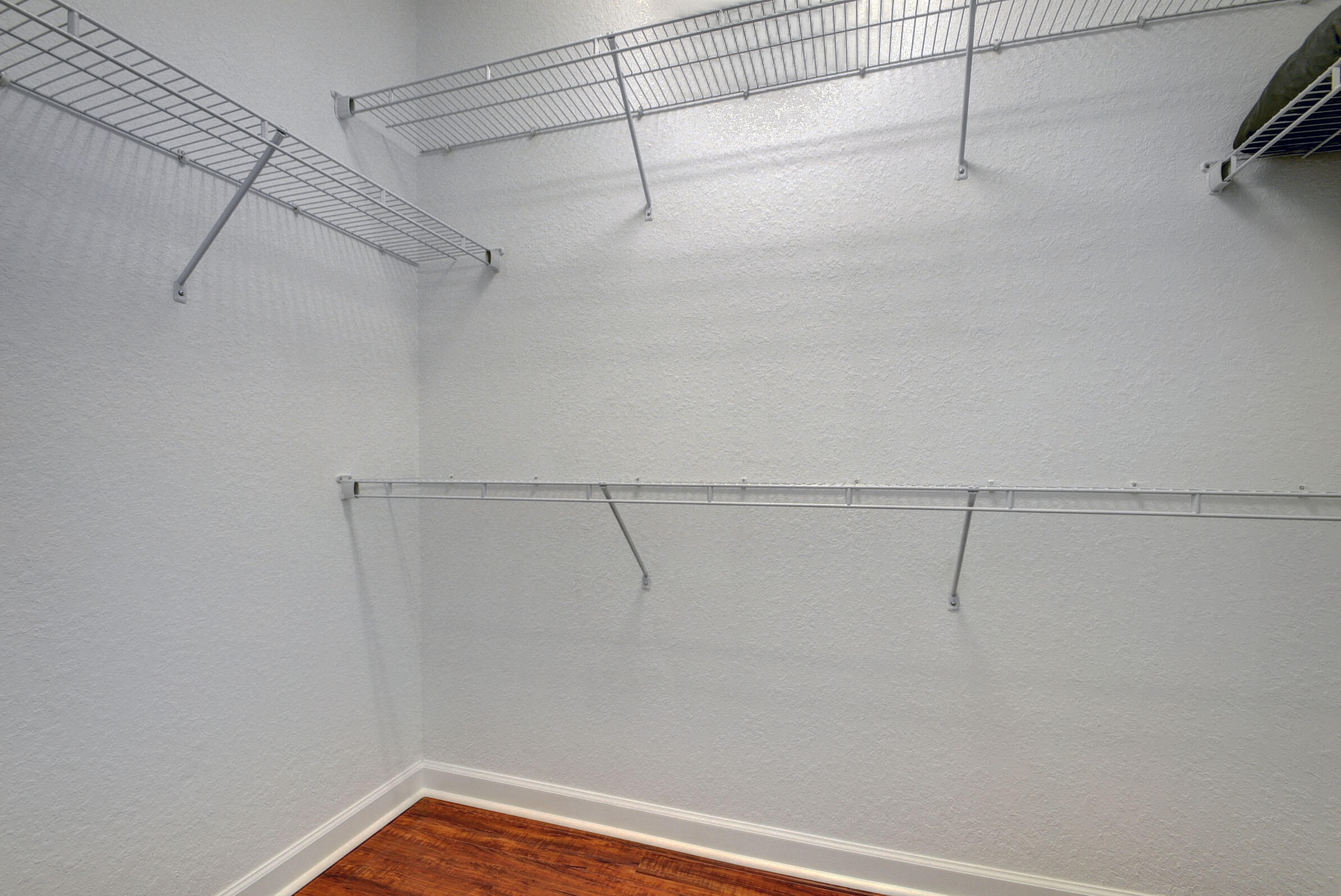 WELLINGTON PARC - Residential Lease