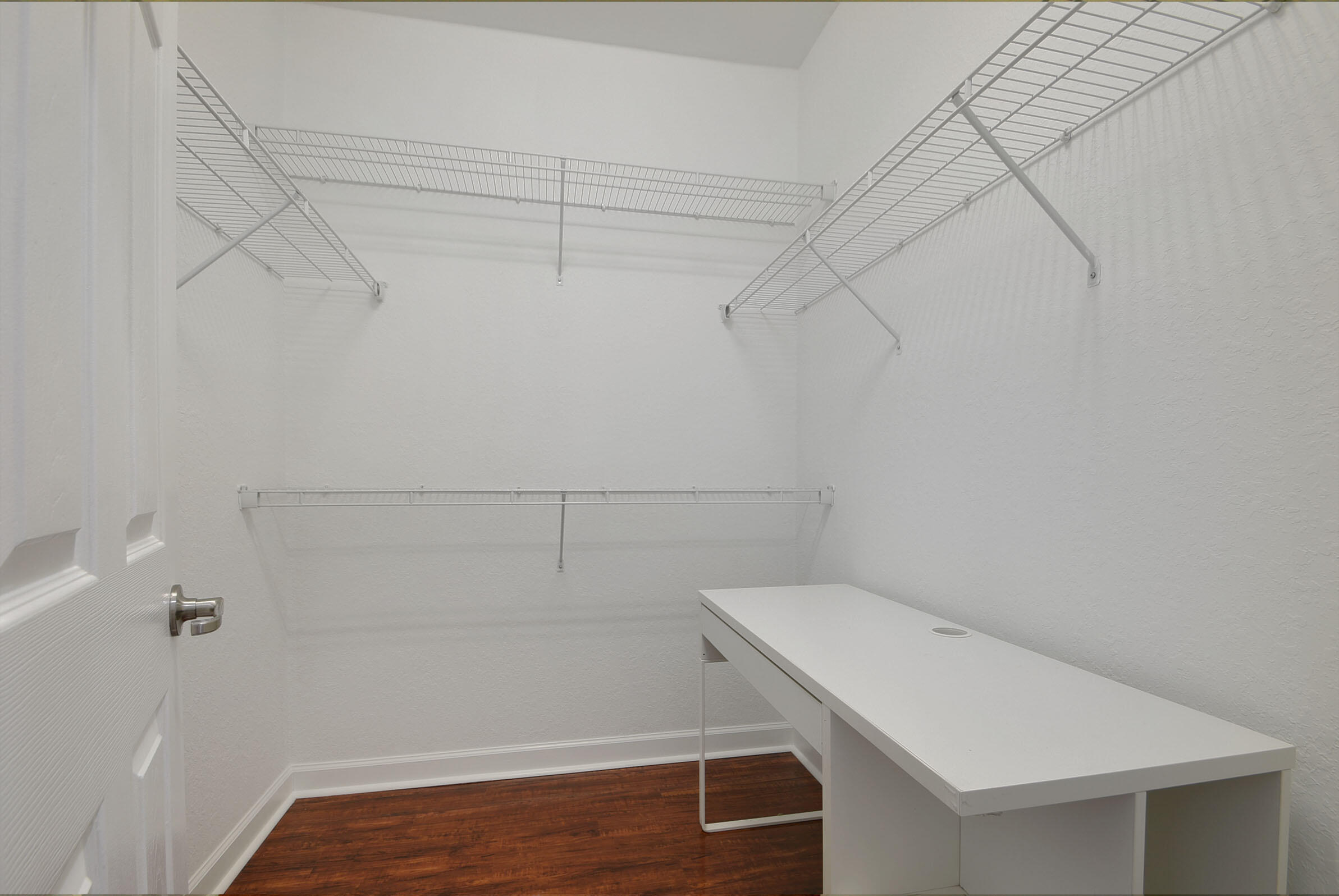 WELLINGTON PARC - Residential Lease