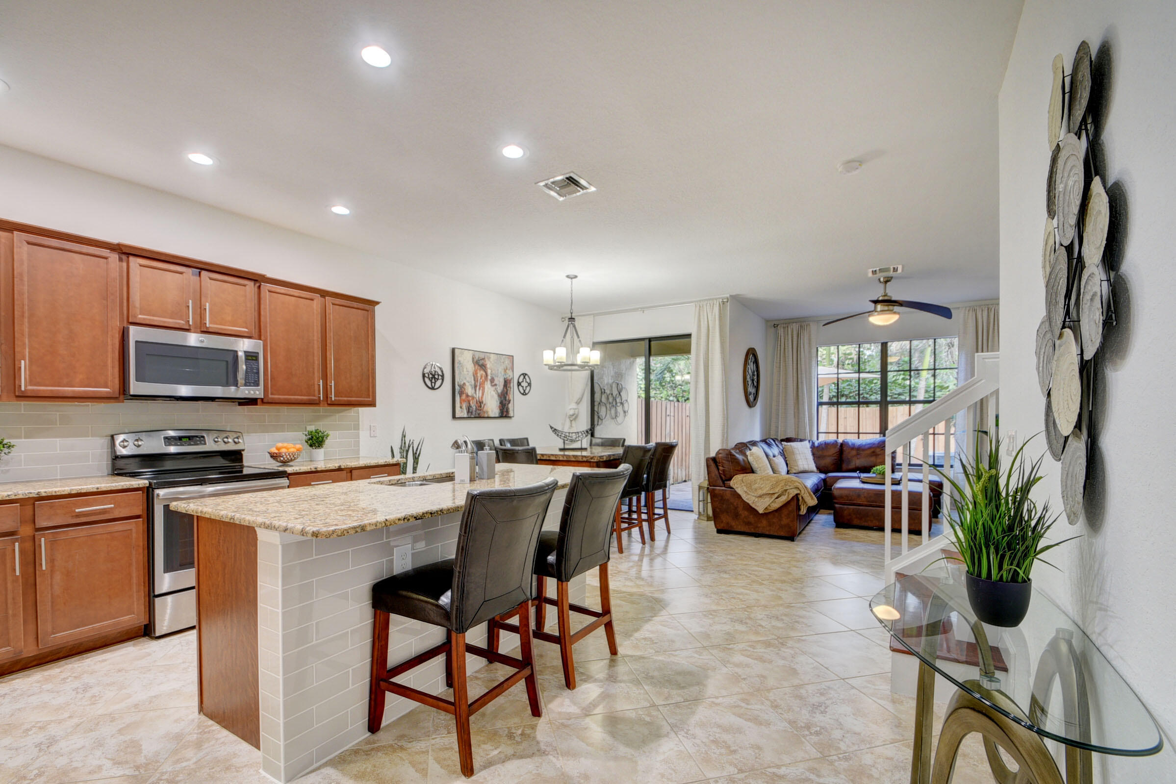 WELLINGTON PARC - Residential Lease