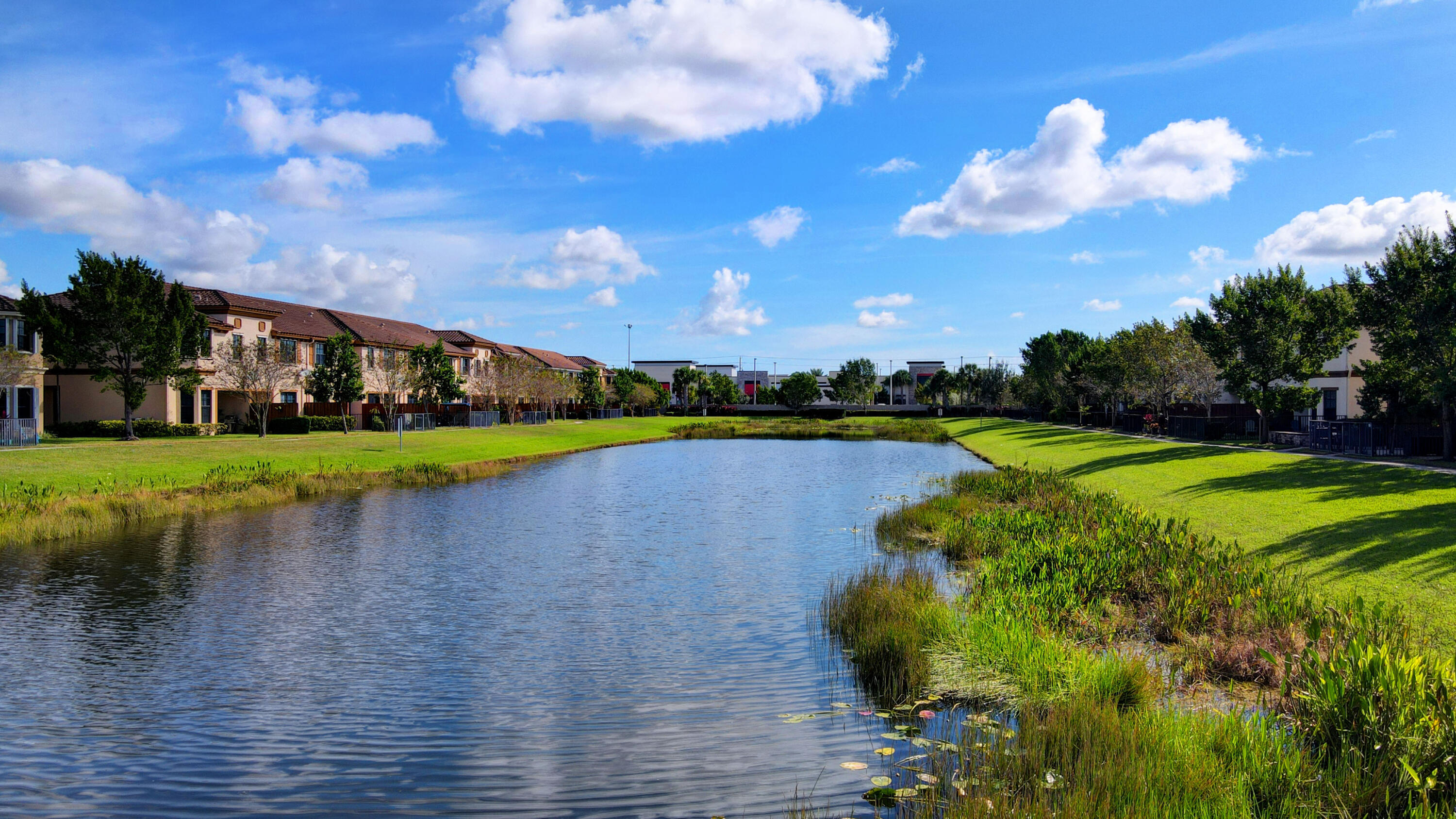 WELLINGTON PARC - Residential Lease