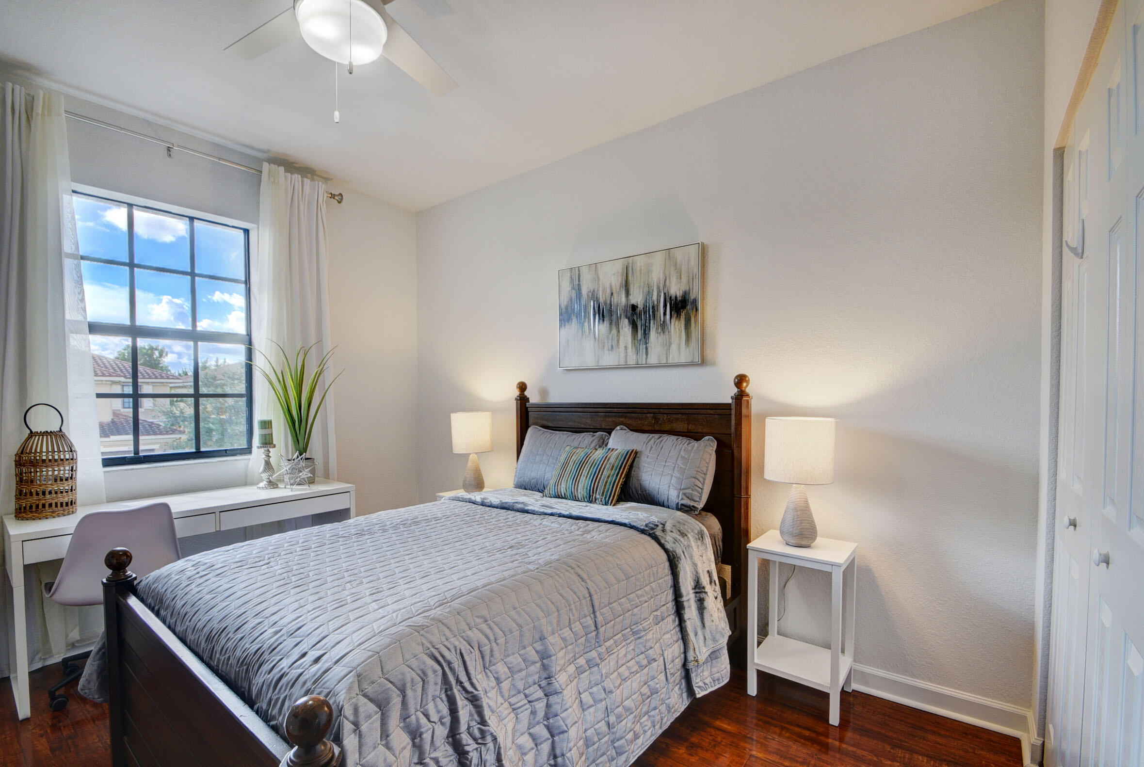 WELLINGTON PARC - Residential Lease