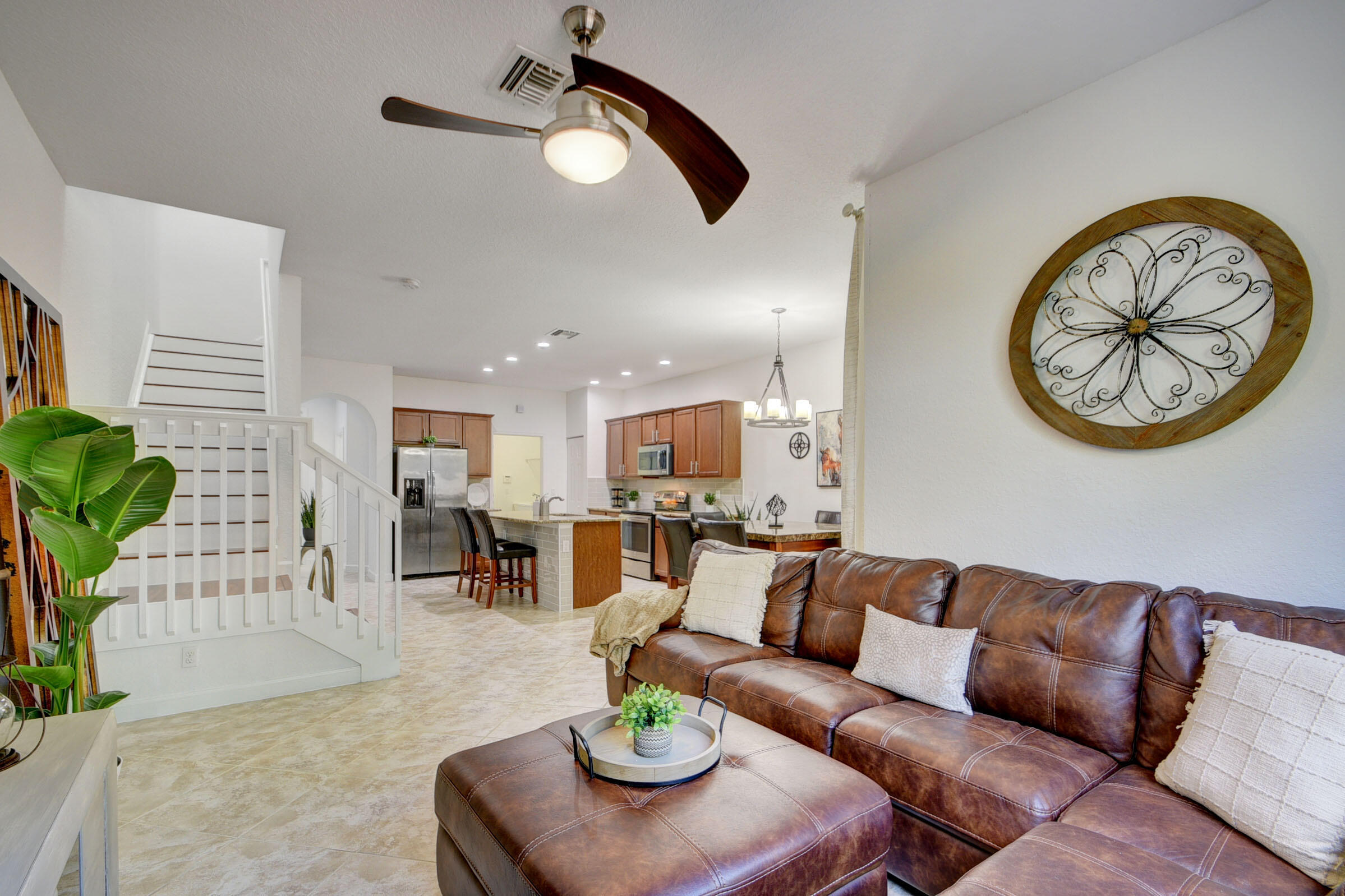 WELLINGTON PARC - Residential Lease