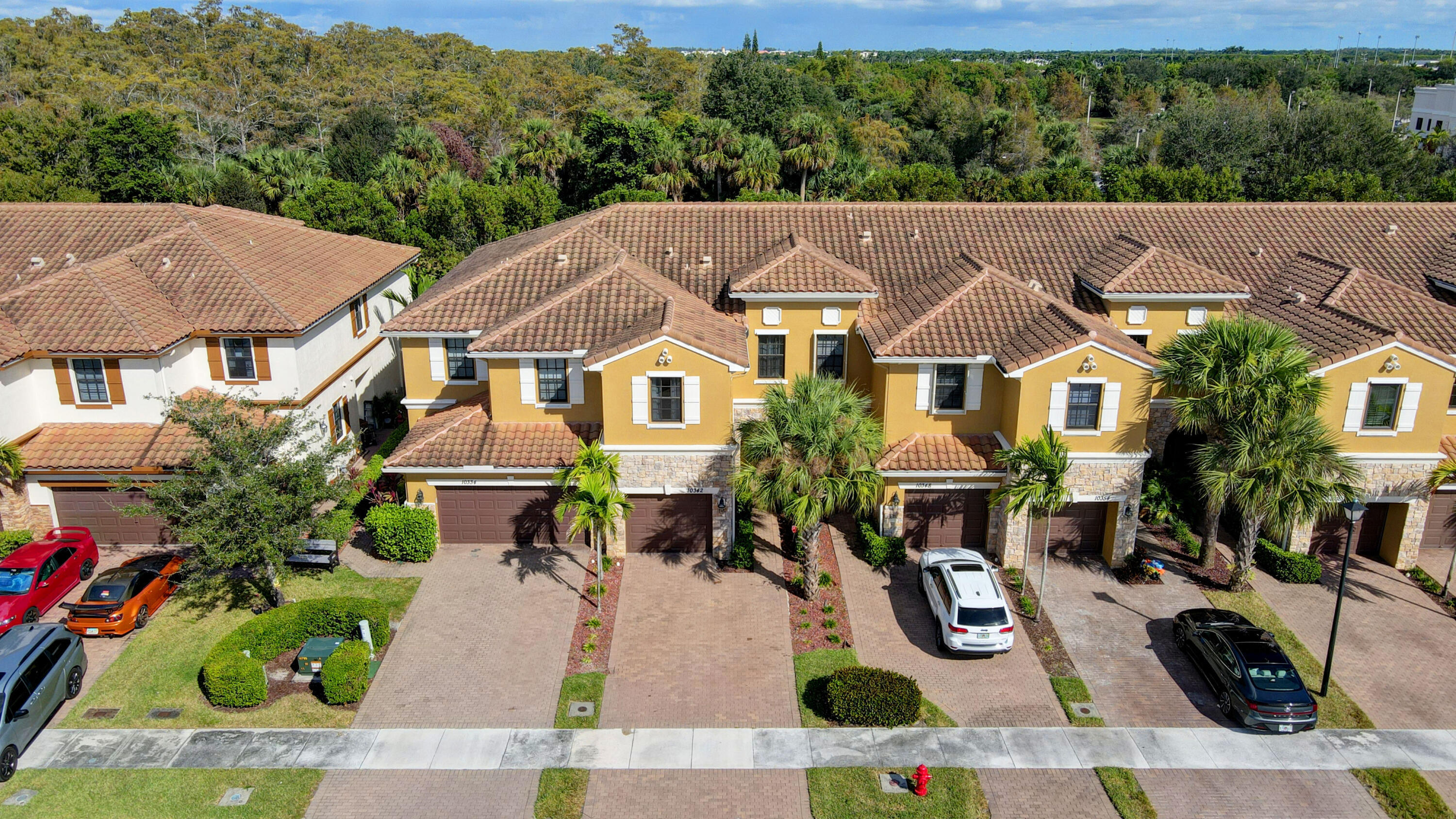 WELLINGTON PARC - Residential Lease