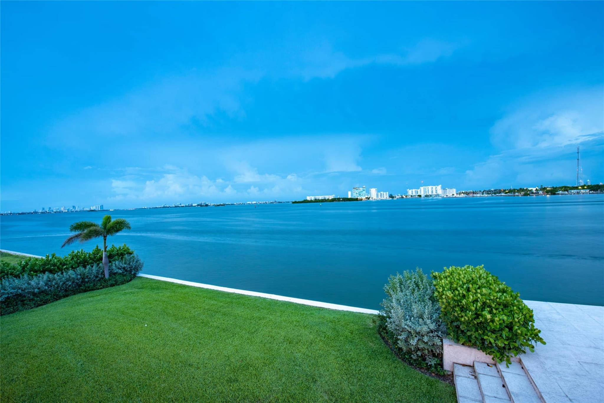 Bay Crest SE Point Lot - Residential
