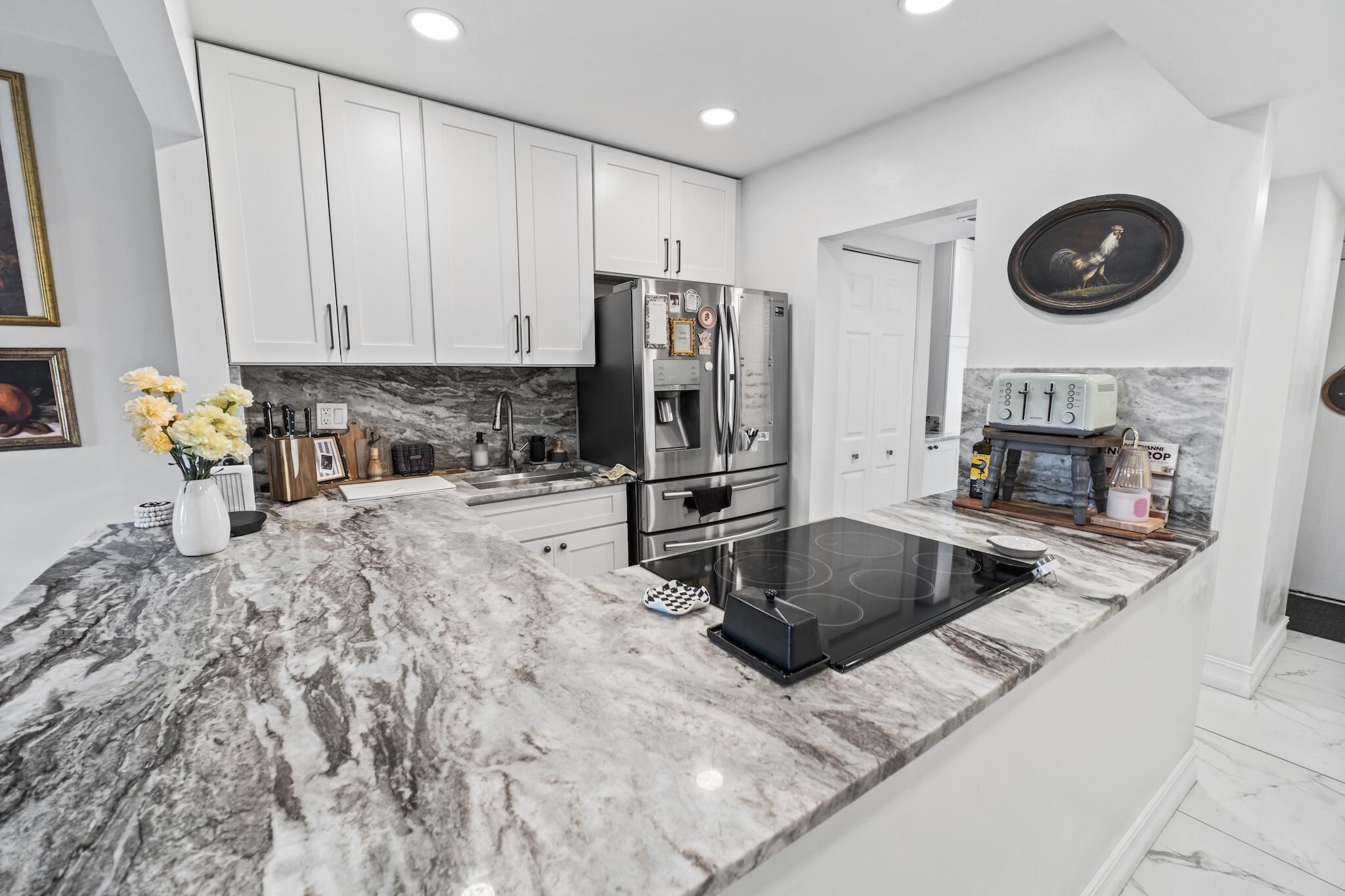 MANARANDA VILLAGE CONDO - Residential