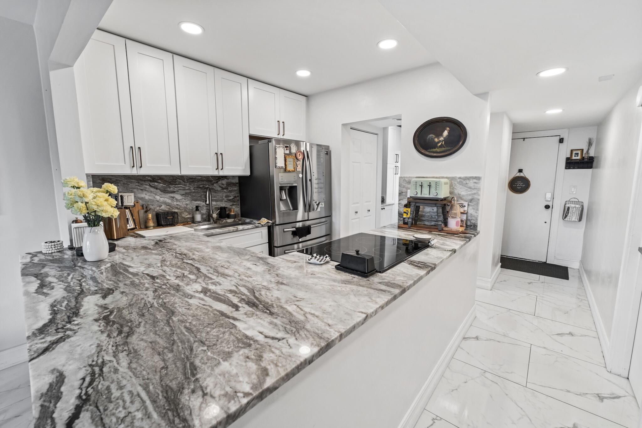 MANARANDA VILLAGE CONDO - Residential