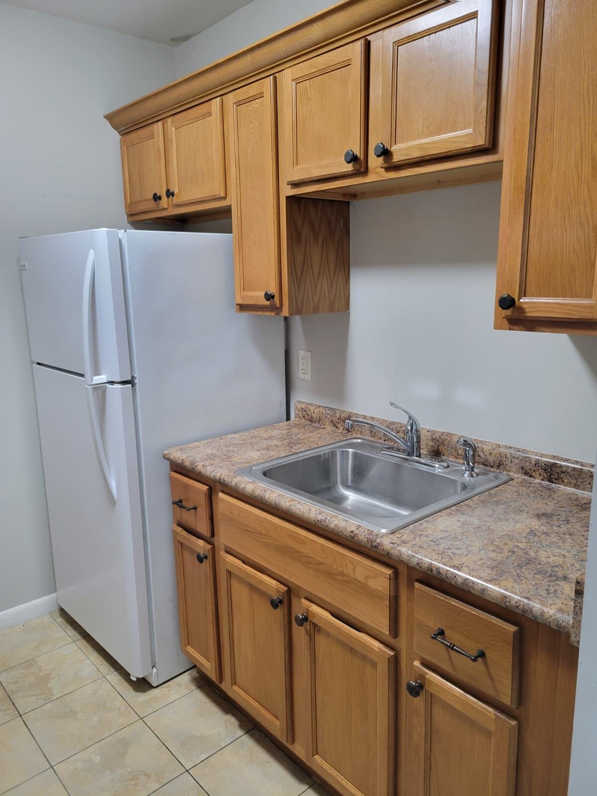 FAIRFIELD APTS CONDO - Residential Lease