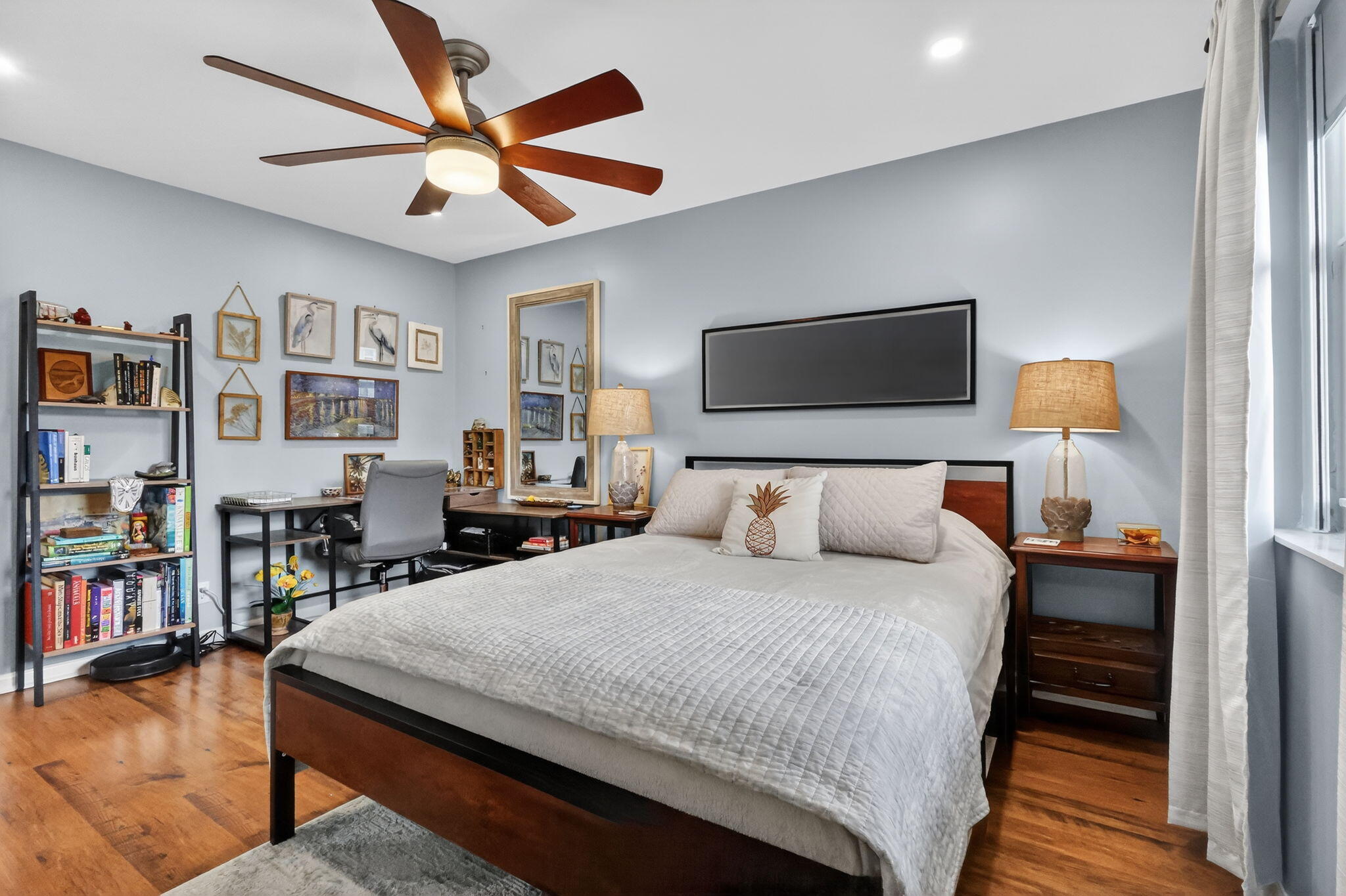 SHORE SIDE CONDO - Residential
