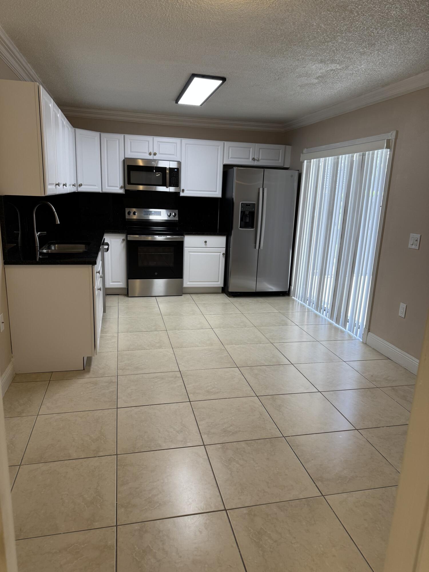 VILLAGE OF SANDALWOOD LAKES 1 - Residential