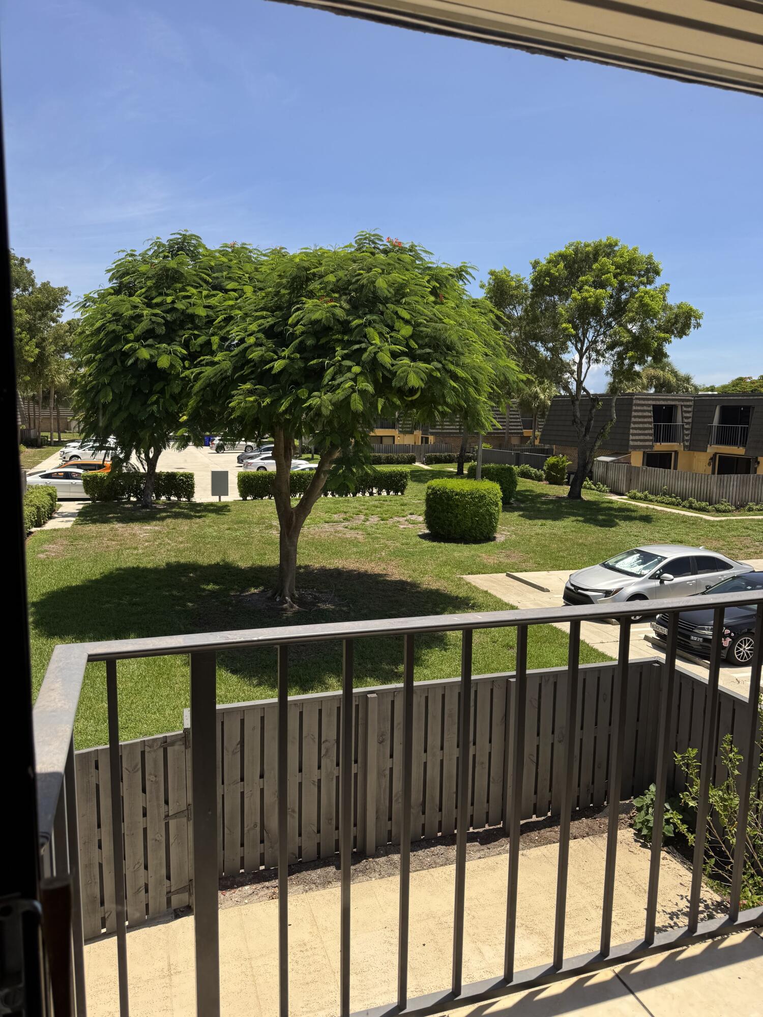 VILLAGE OF SANDALWOOD LAKES 1 - Residential