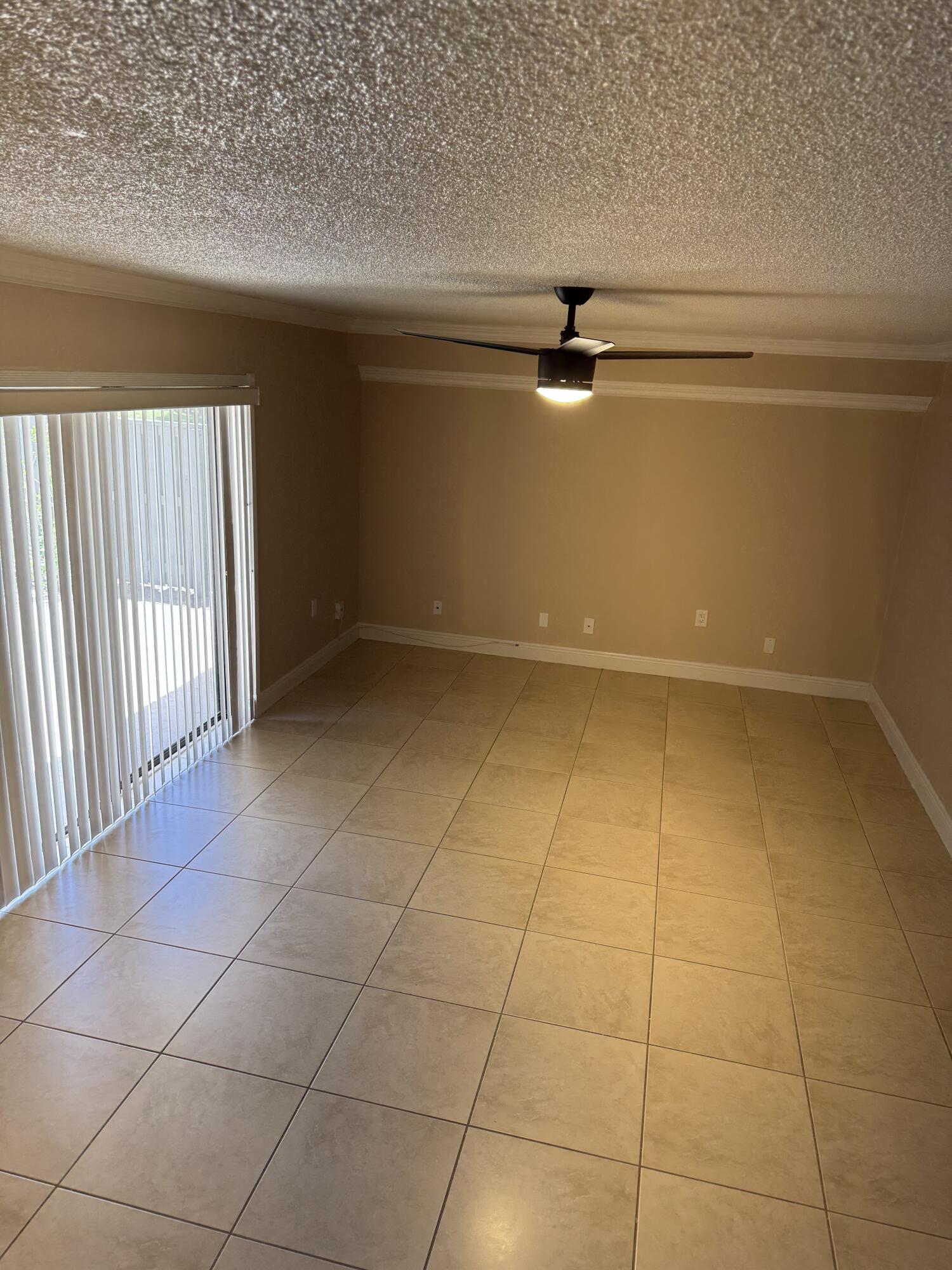 VILLAGE OF SANDALWOOD LAKES 1 - Residential