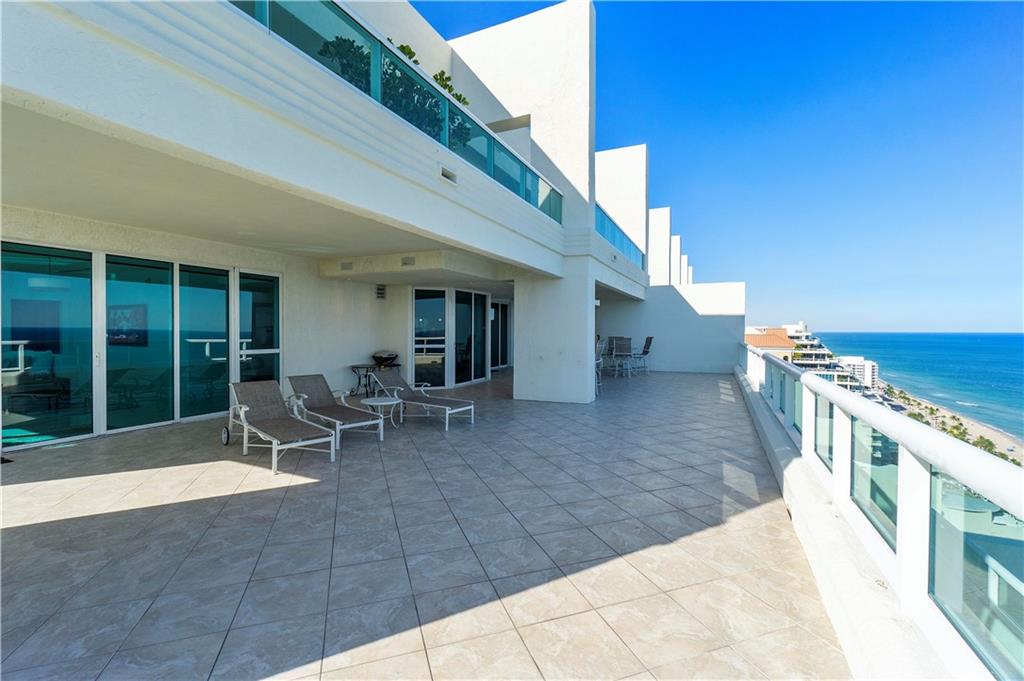 Las Olas Beach Club - Residential