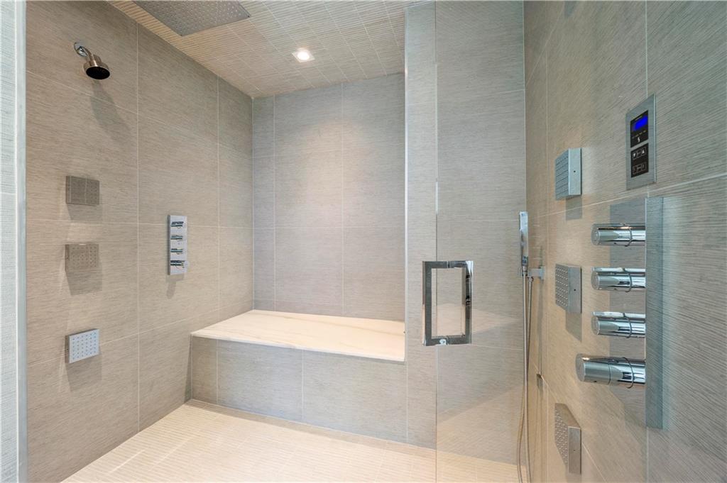 Las Olas Beach Club - Residential