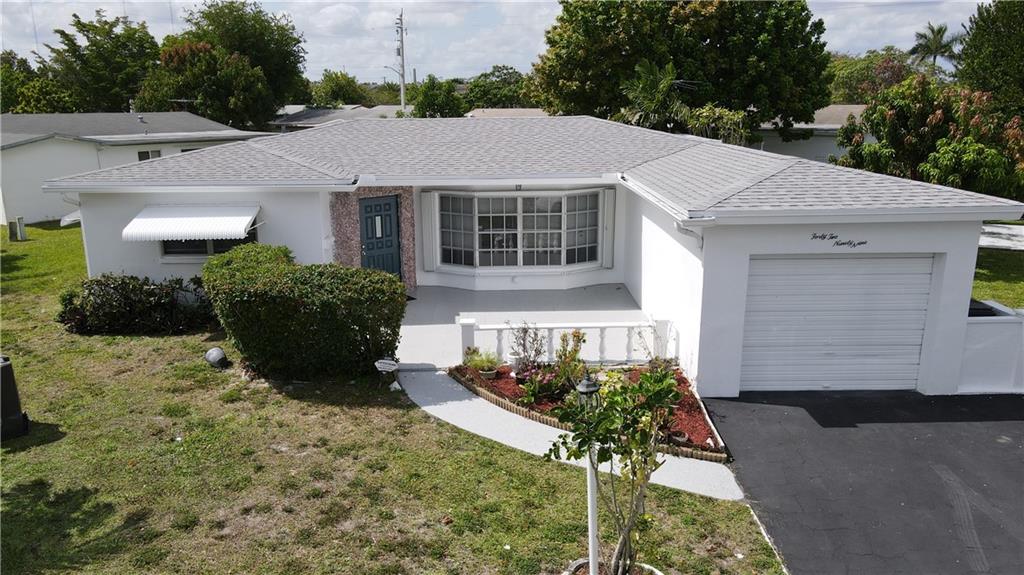 Immaculate single-family home. Fully renovated and ready for new owner. New roof just completed. New kitchen with new stainless-steel appliances, granite counter tops, new custom cabinets, updated bathrooms with new custom vanities, freshly painted interior and exterior. Well-maintained community. One of the bigger sized homes in the area. New flooring throughout and lots of space.