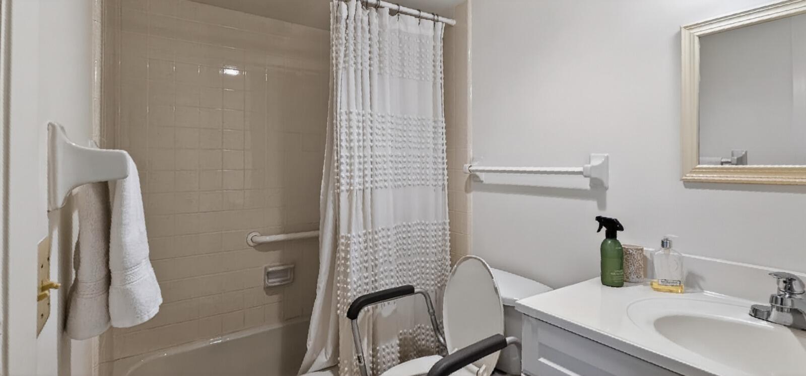 TEQUESTA GARDEN CONDO 7 - Residential