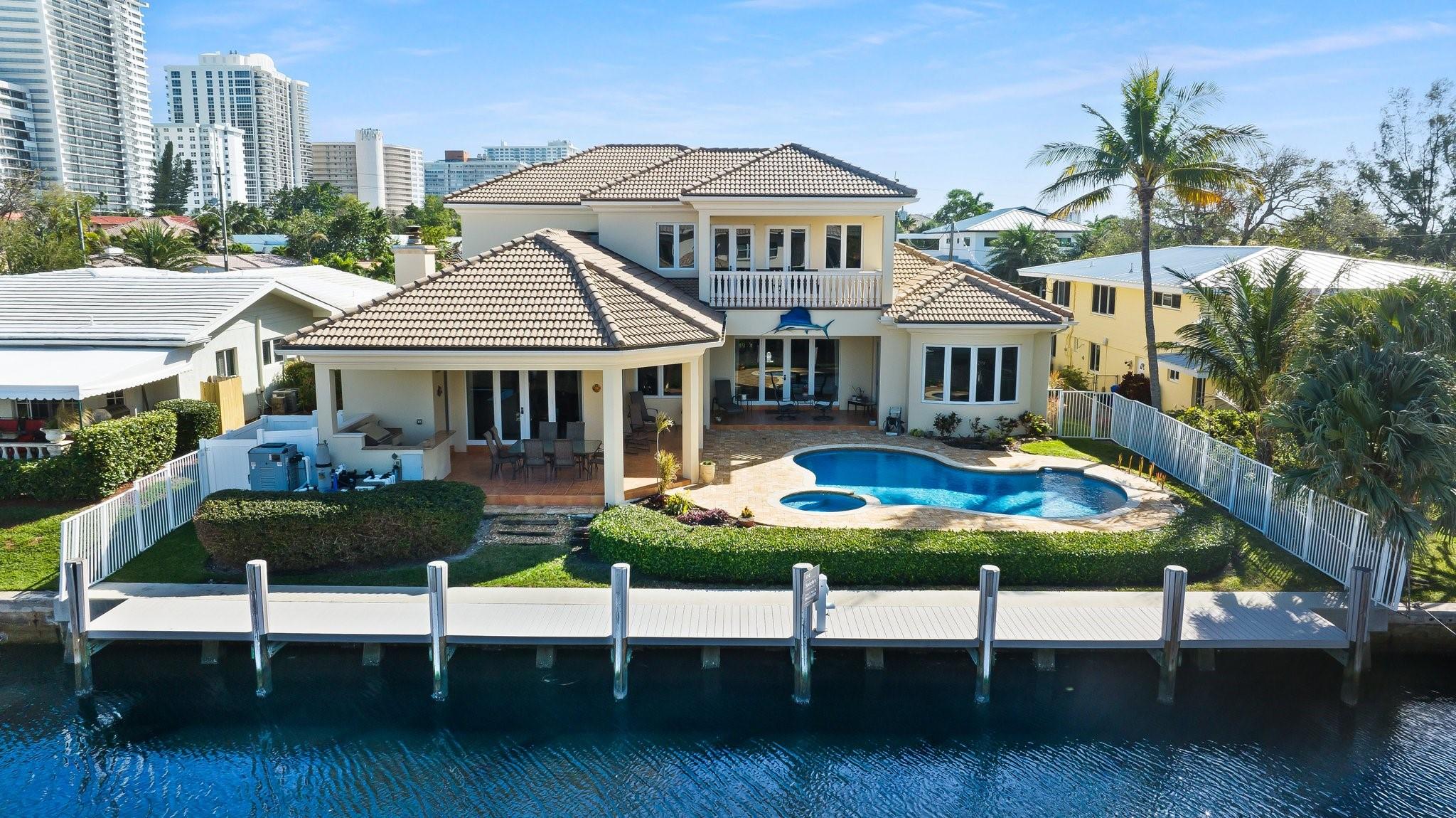 LAUDERDALE SURF & YACHT - Residential