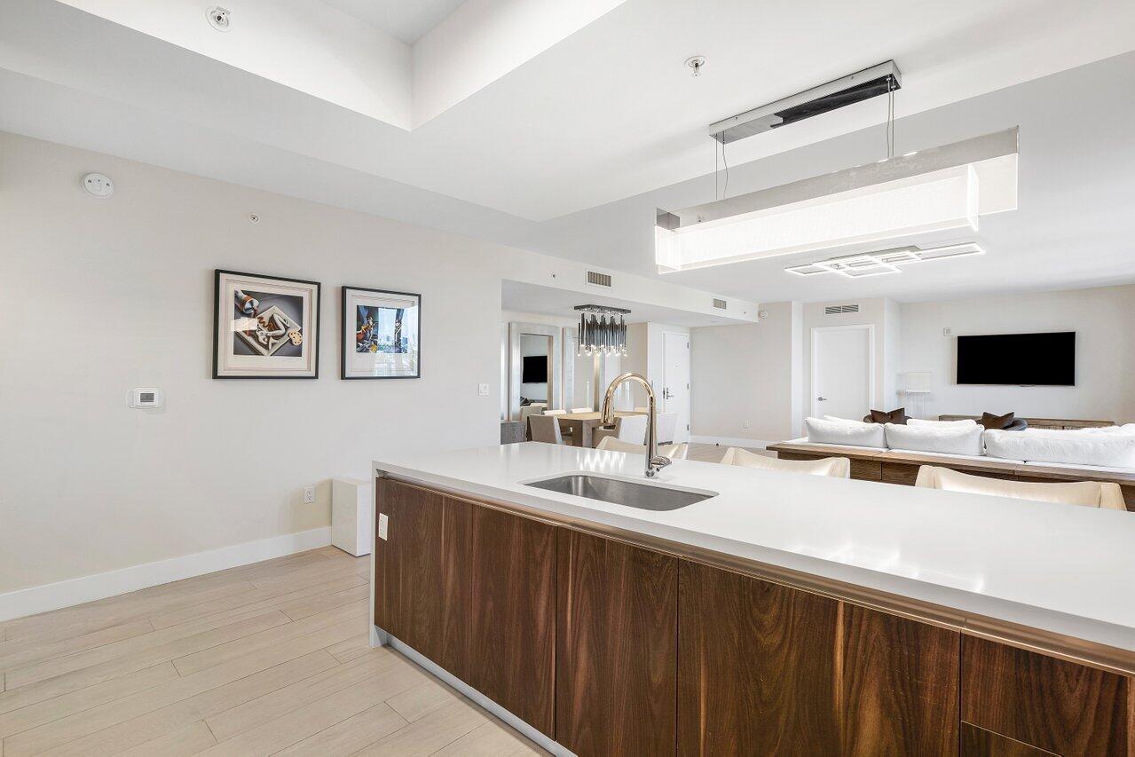 RIVA CONDOMINIUM - Residential