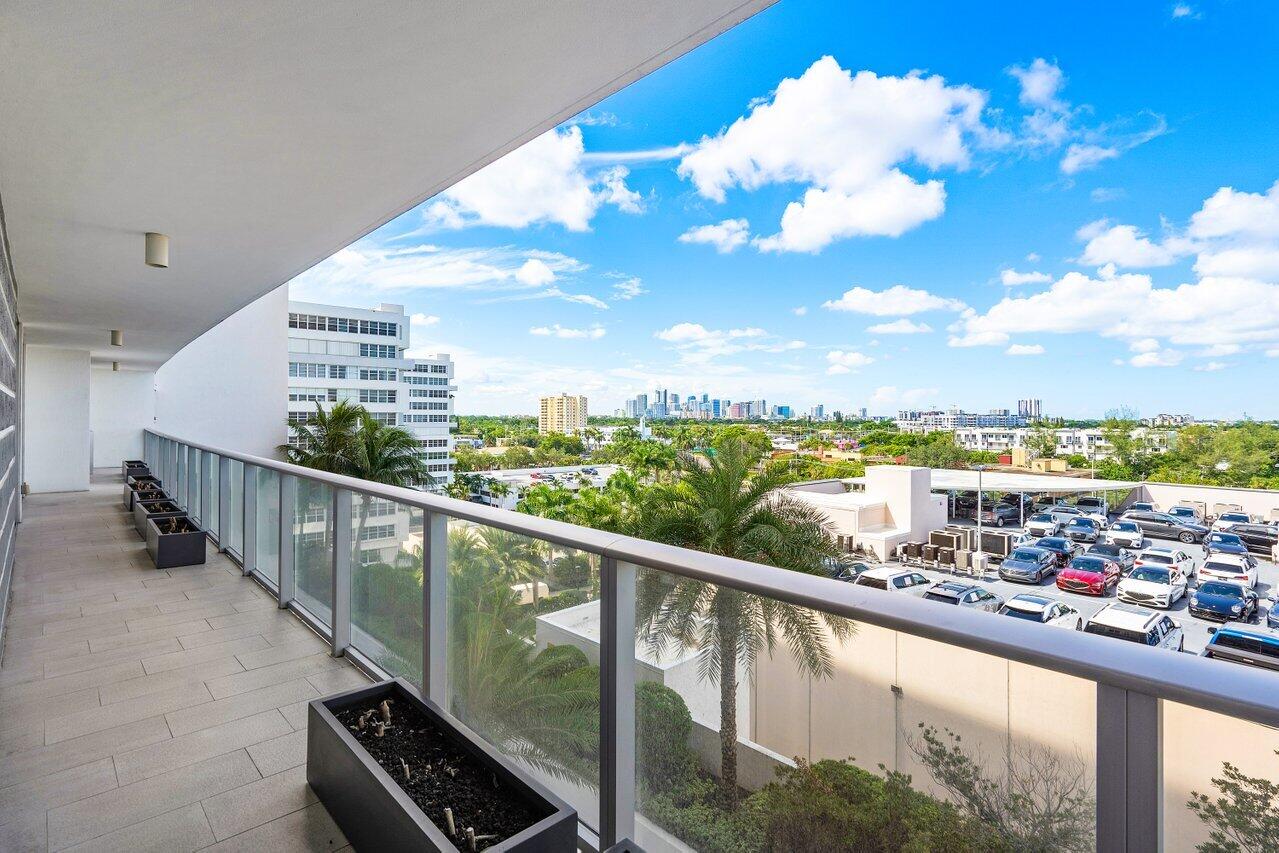 RIVA CONDOMINIUM - Residential