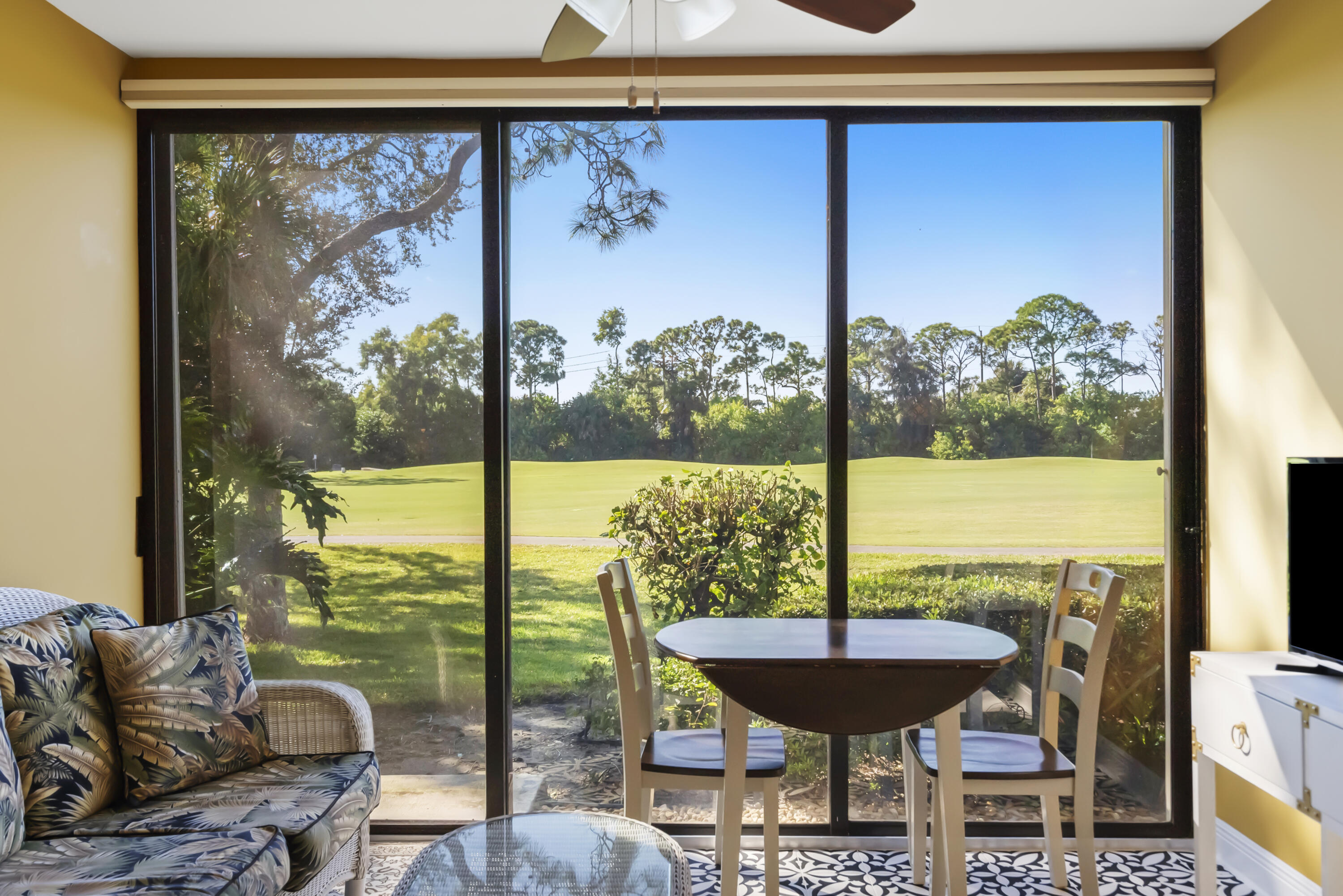 FOXCROSS IN MARINER SANDS - Residential