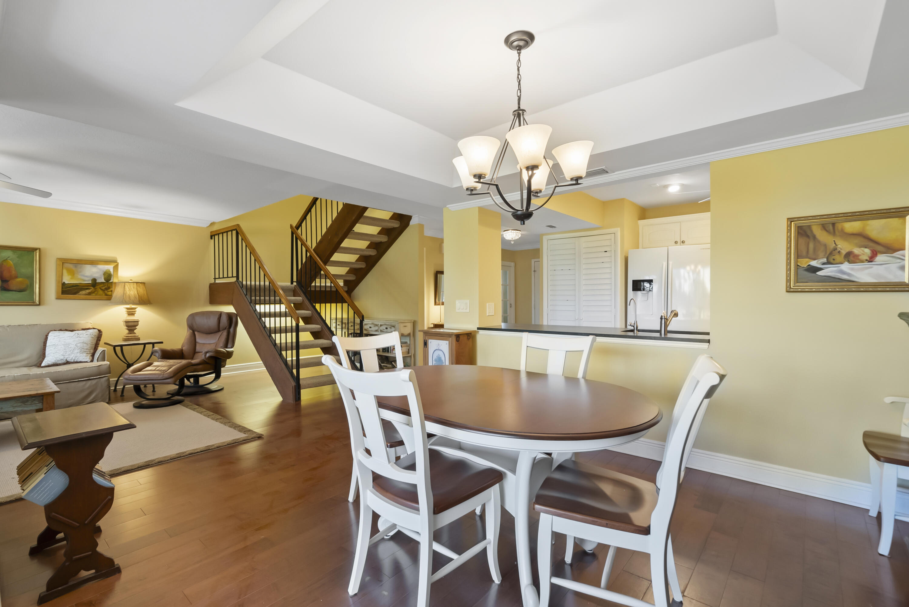FOXCROSS IN MARINER SANDS - Residential