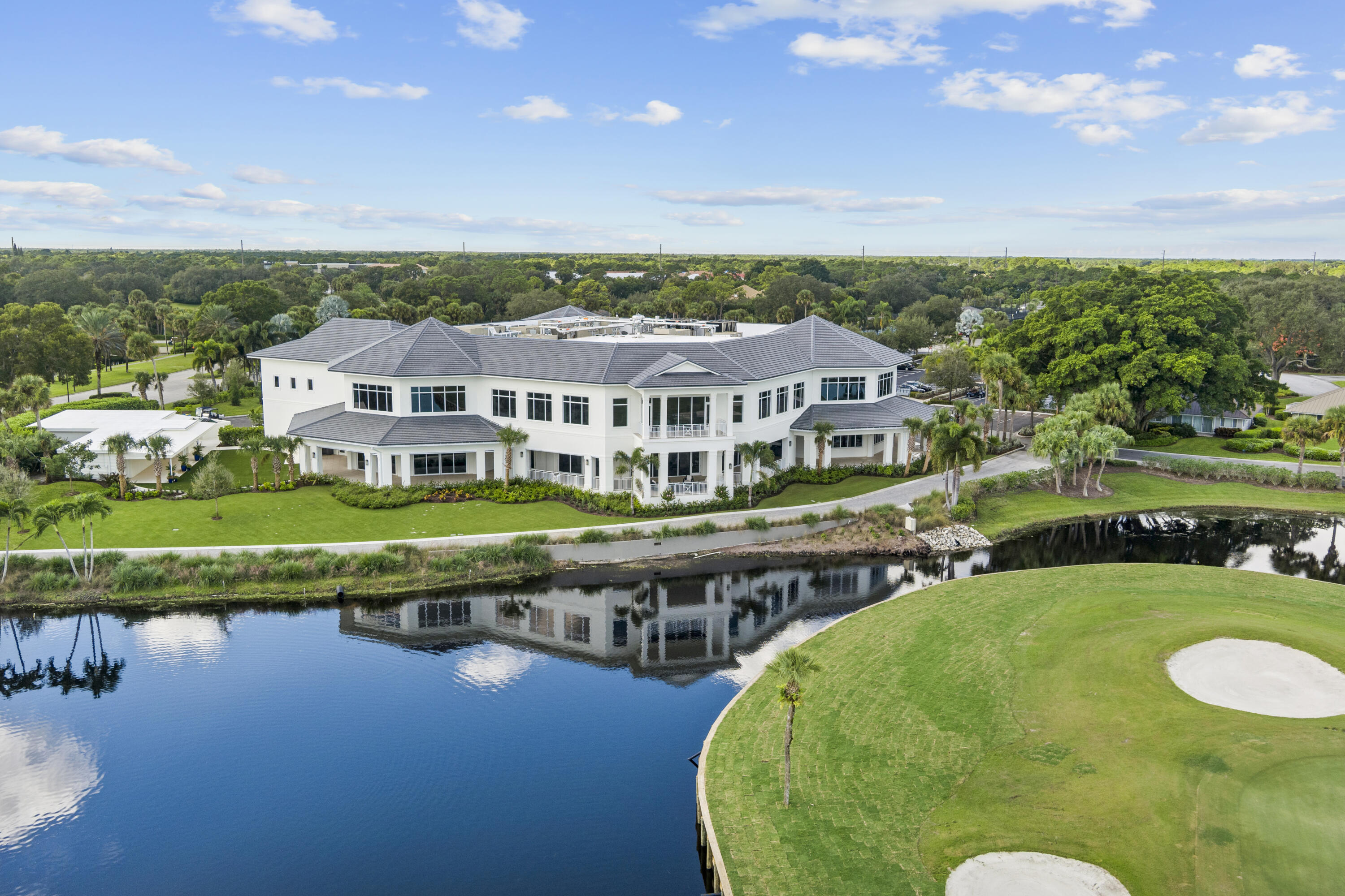 FOXCROSS IN MARINER SANDS - Residential
