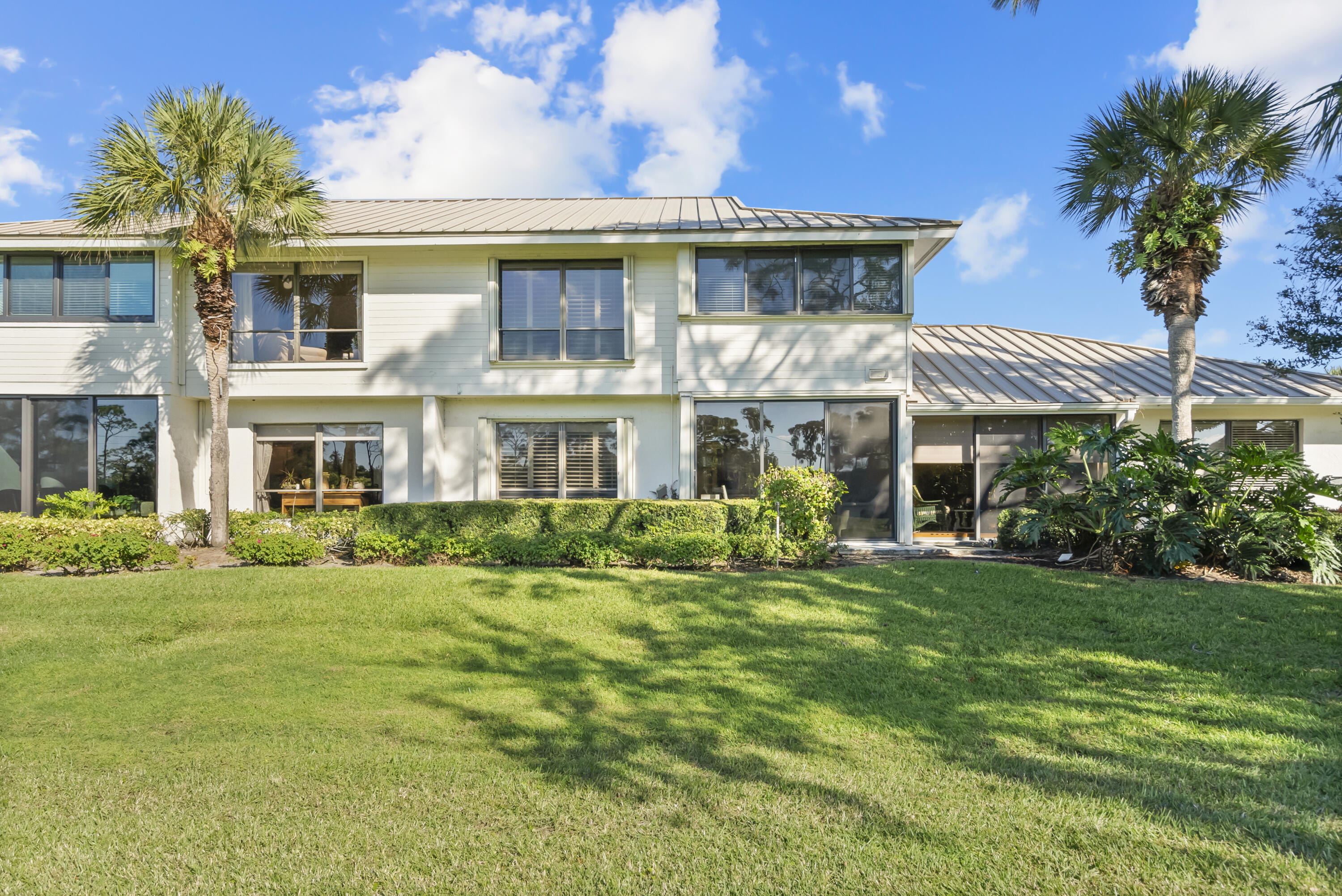 FOXCROSS IN MARINER SANDS - Residential