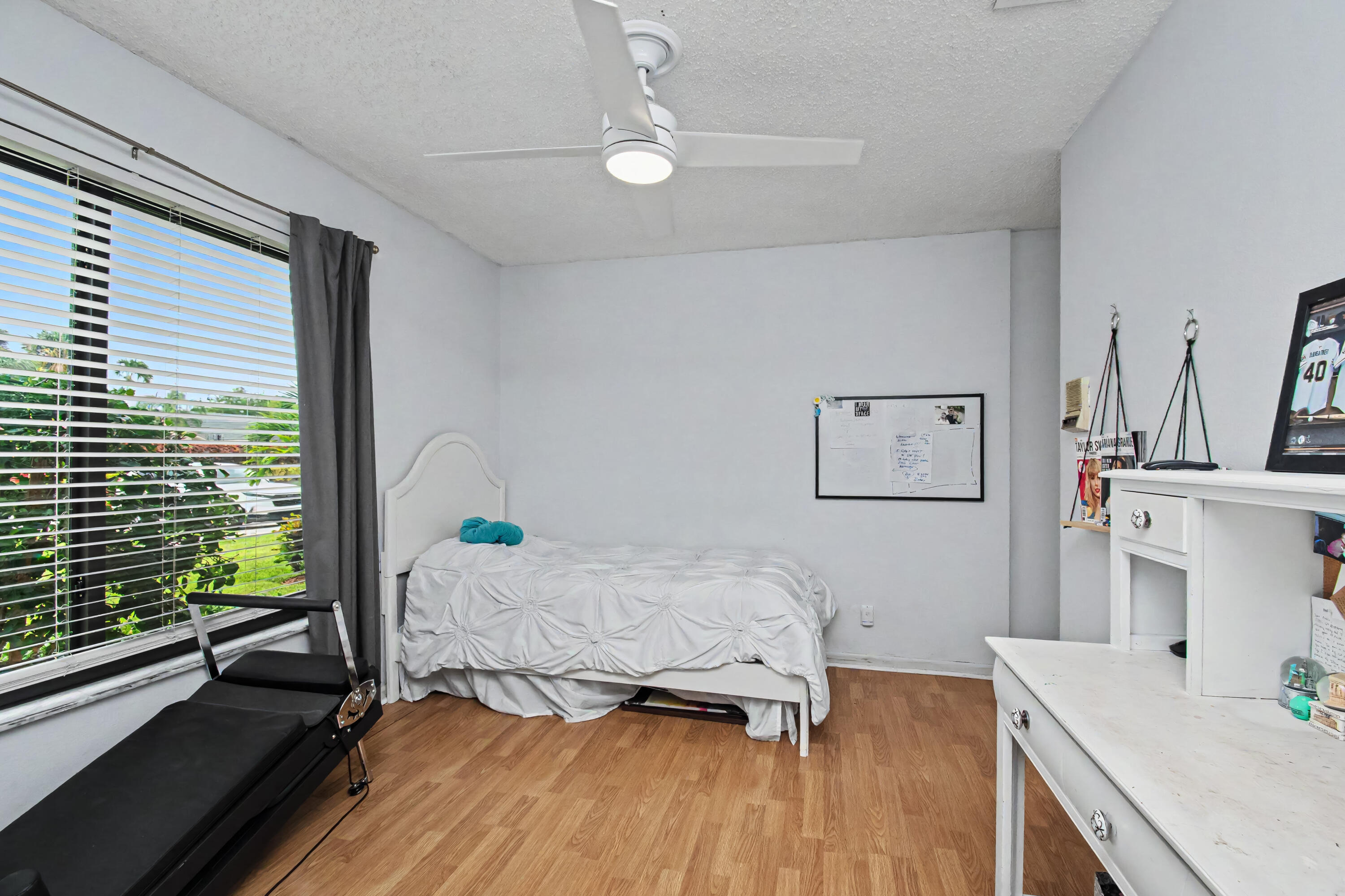 THORNHILL GREEN - Residential Lease