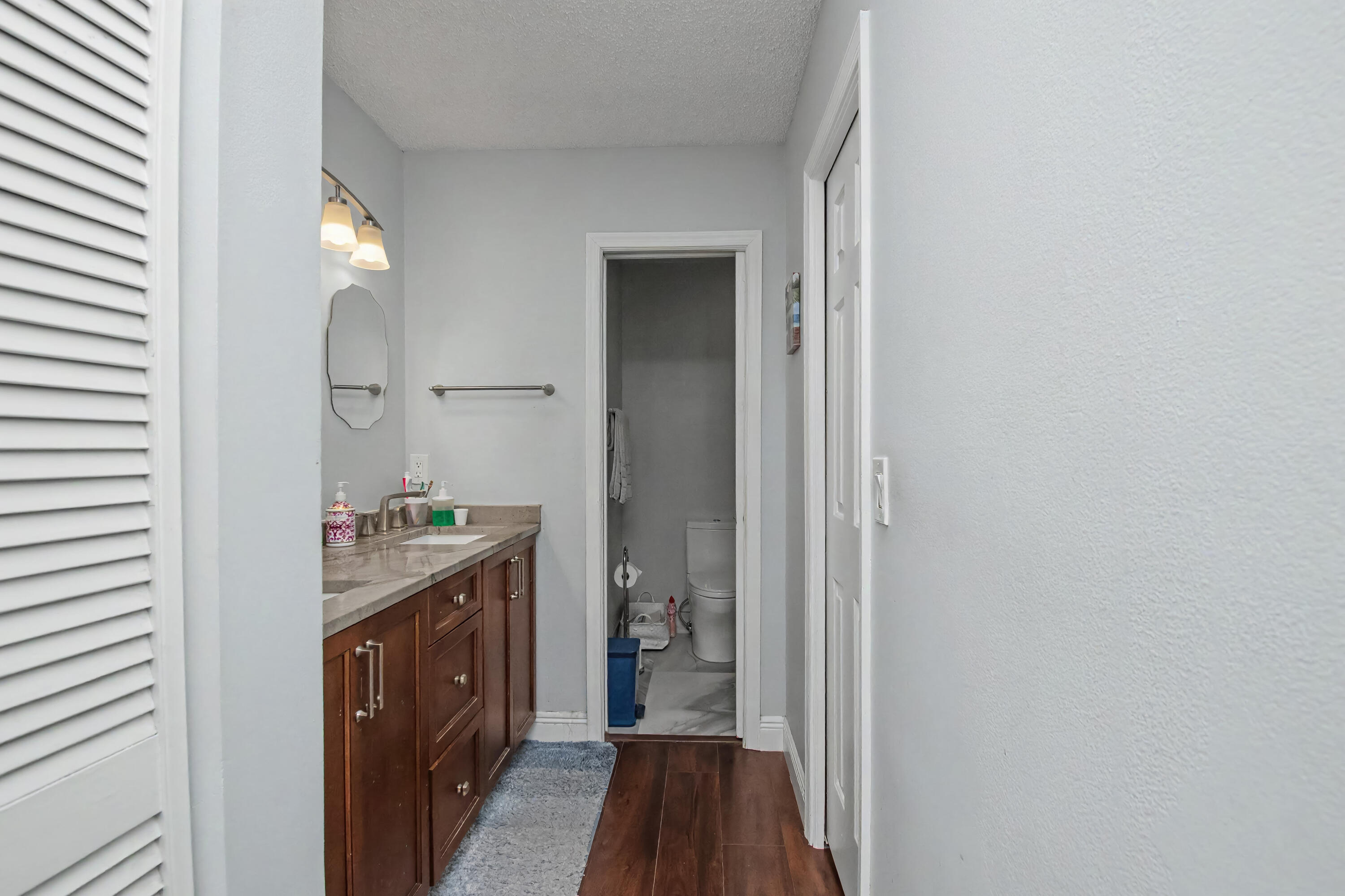 THORNHILL GREEN - Residential Lease