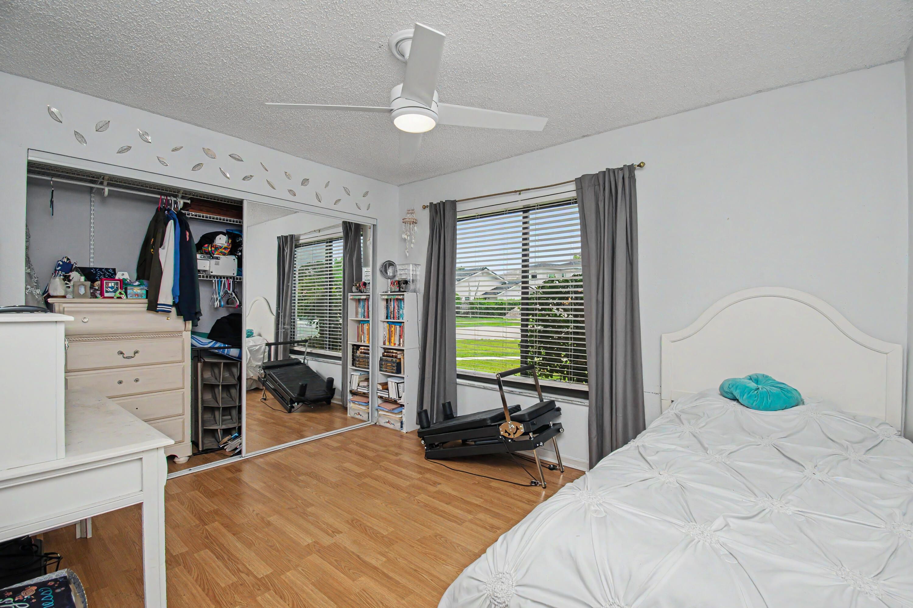 THORNHILL GREEN - Residential Lease