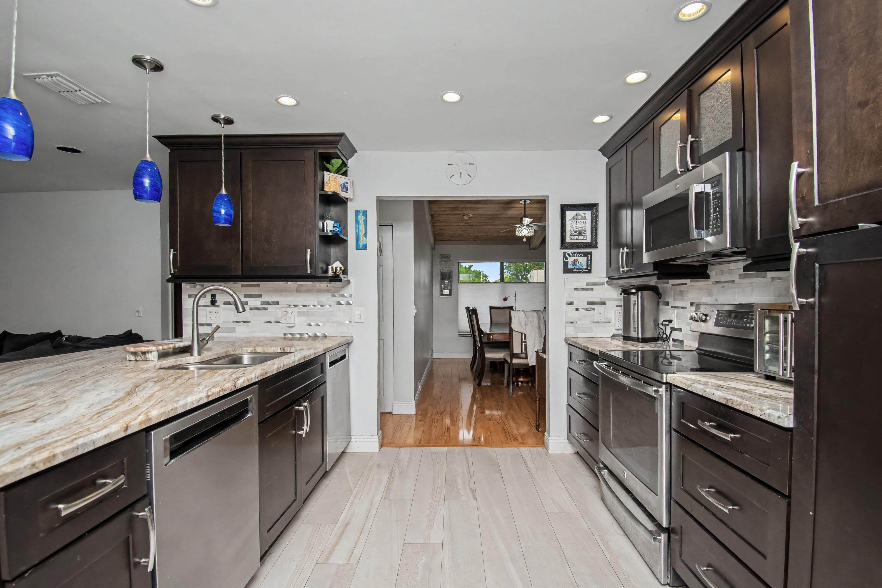 THORNHILL GREEN - Residential Lease