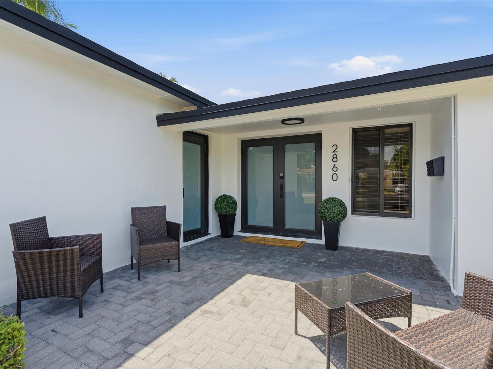 HOLLYWOOD LITTLE RANCHES - Residential