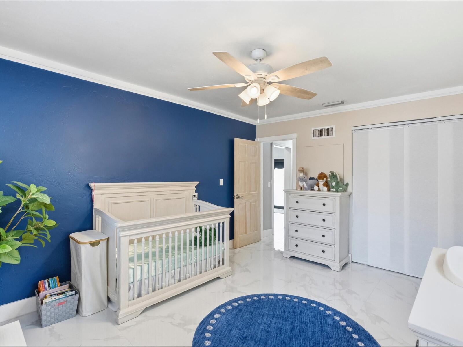 HOLLYWOOD LITTLE RANCHES - Residential