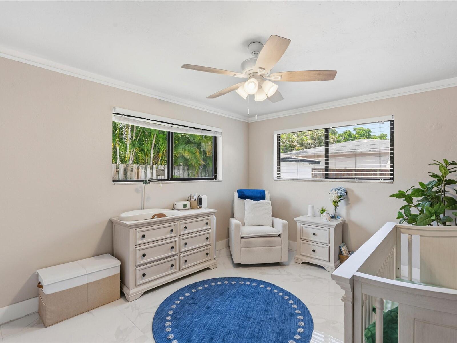 HOLLYWOOD LITTLE RANCHES - Residential