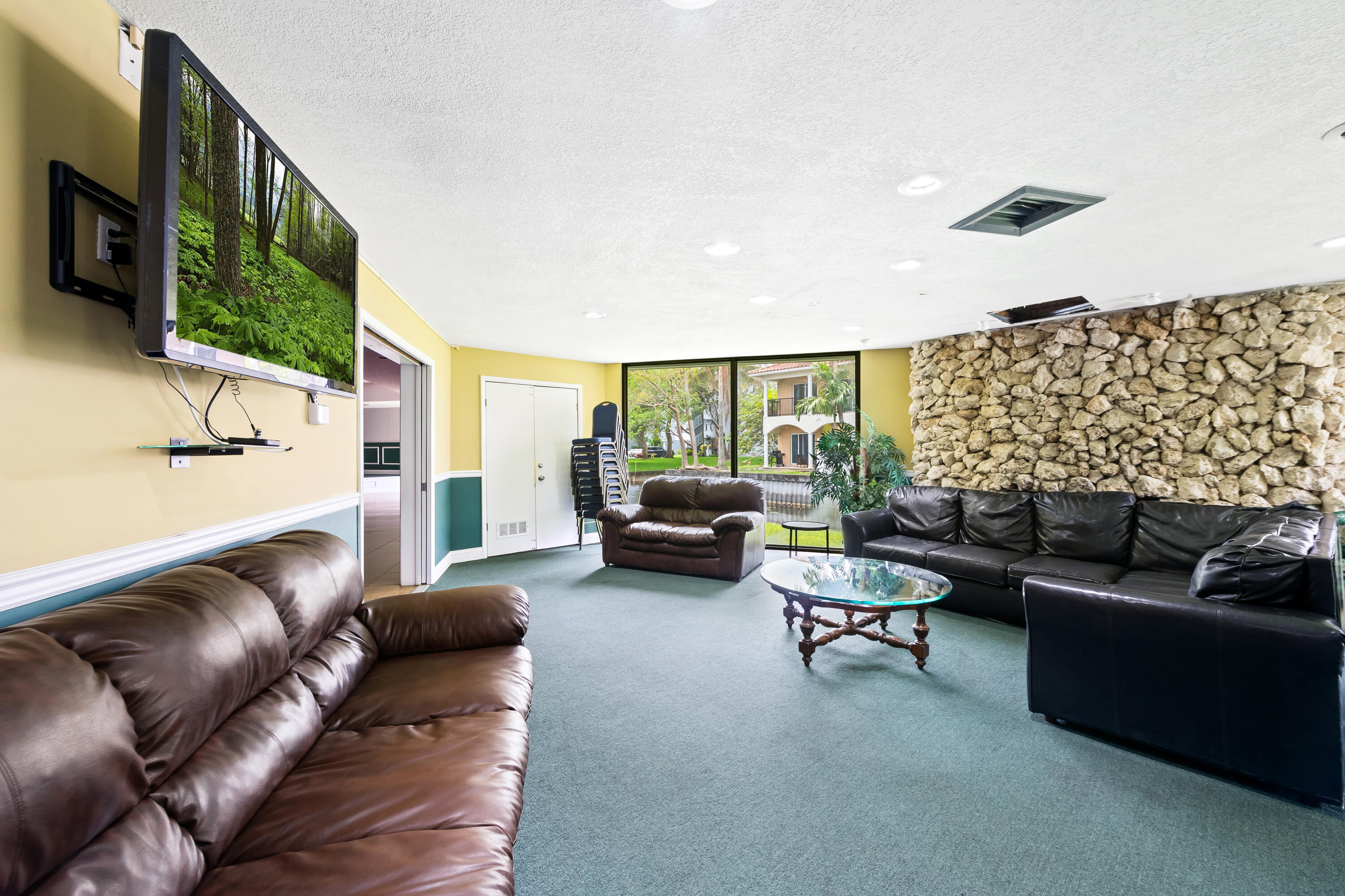 ROYAL PARK CONDO - Residential