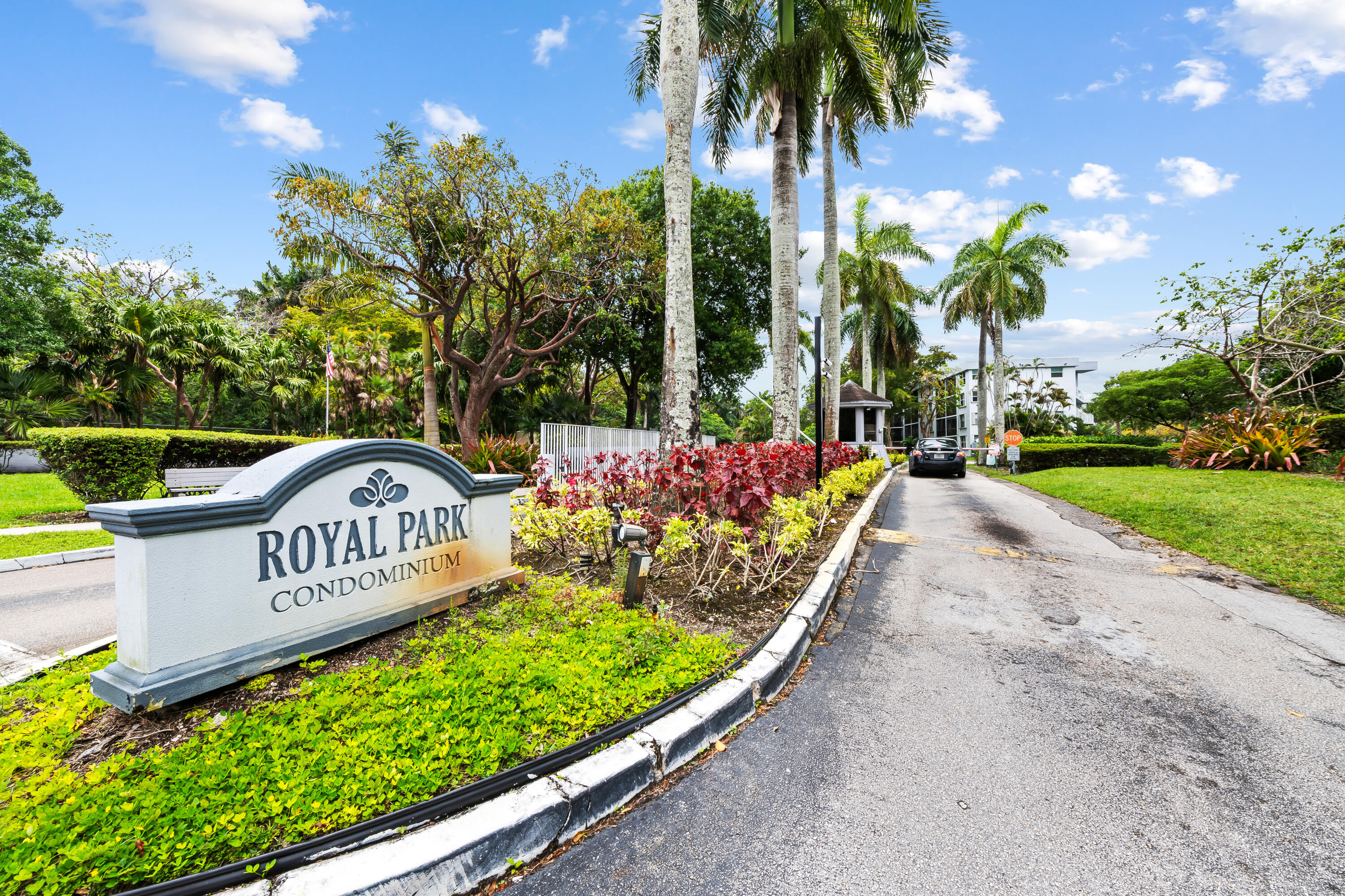 ROYAL PARK CONDO - Residential