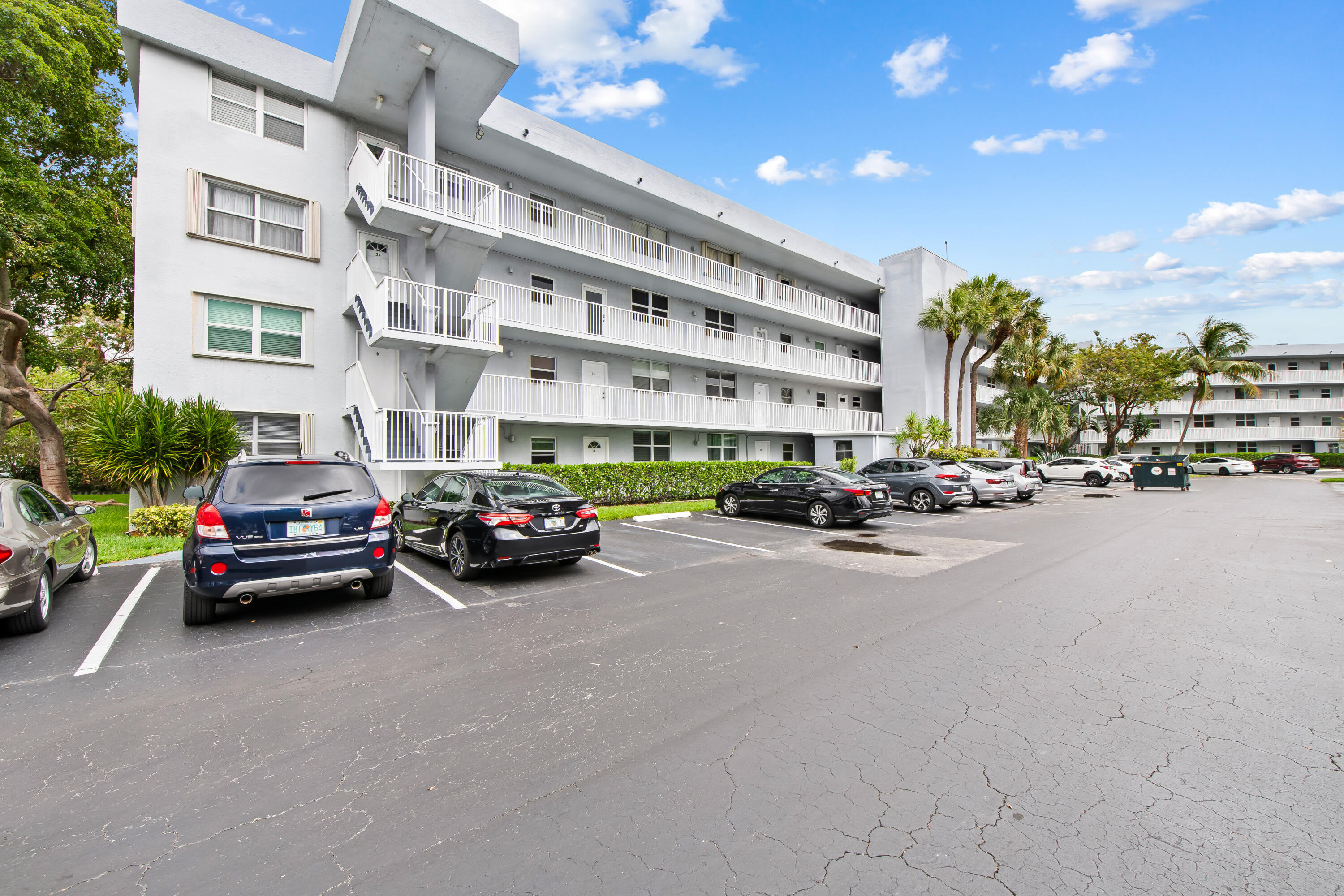ROYAL PARK CONDO - Residential
