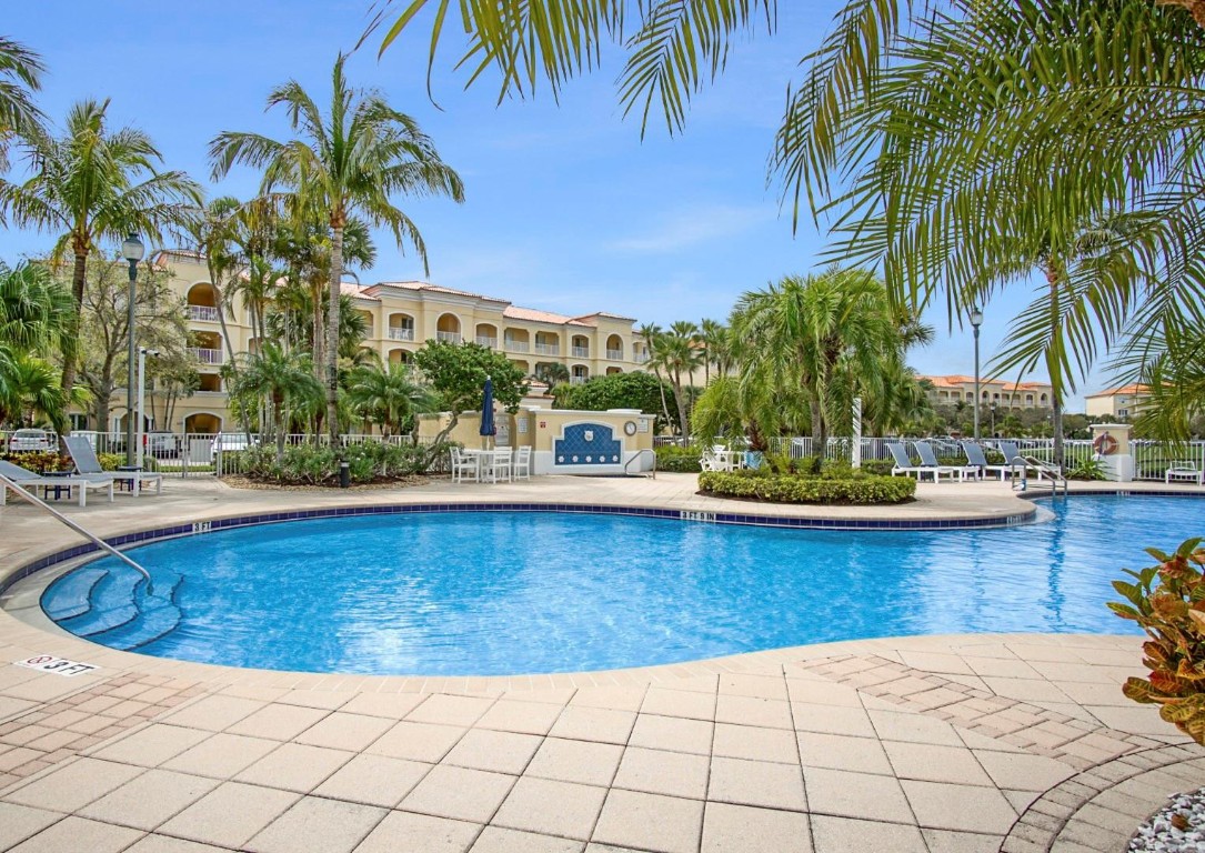 Harbour Isle East - Residential