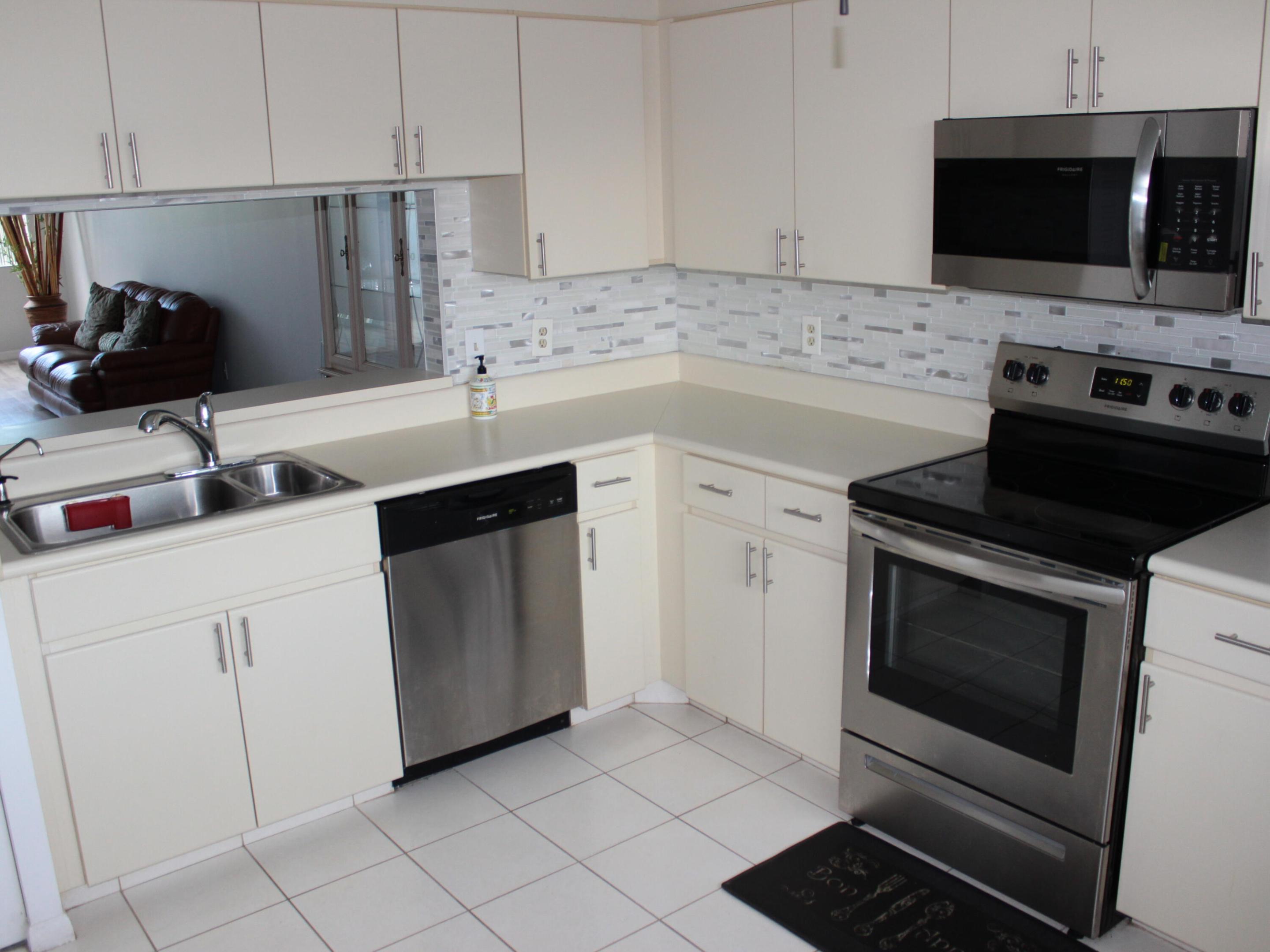 HAMLET AT POINCIANA CONDO - Residential
