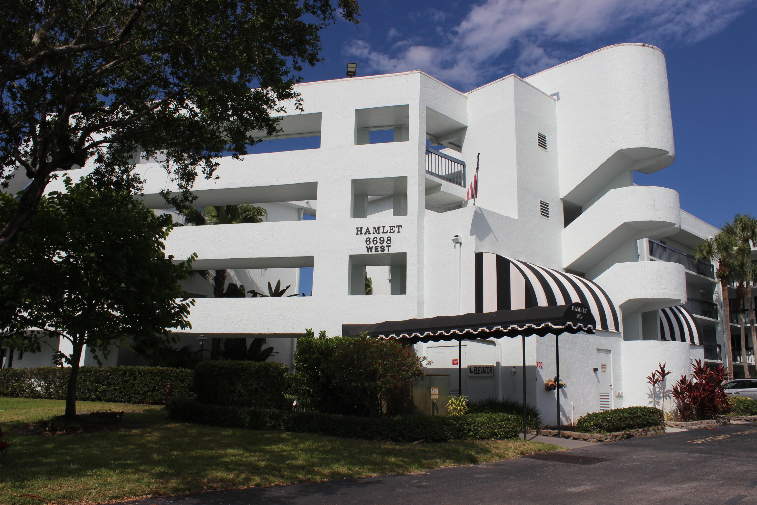 HAMLET AT POINCIANA CONDO - Residential