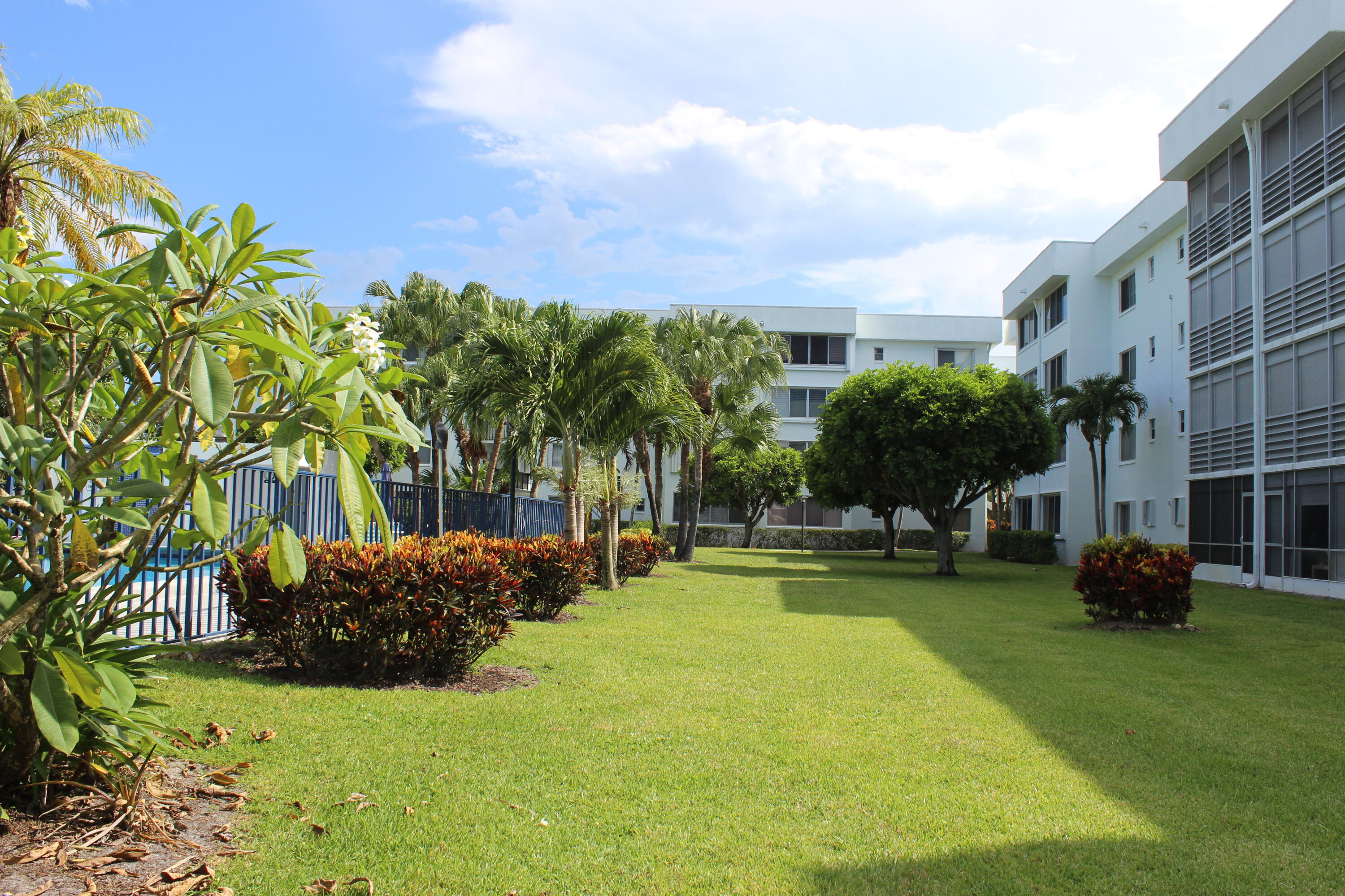 HAMLET AT POINCIANA CONDO - Residential