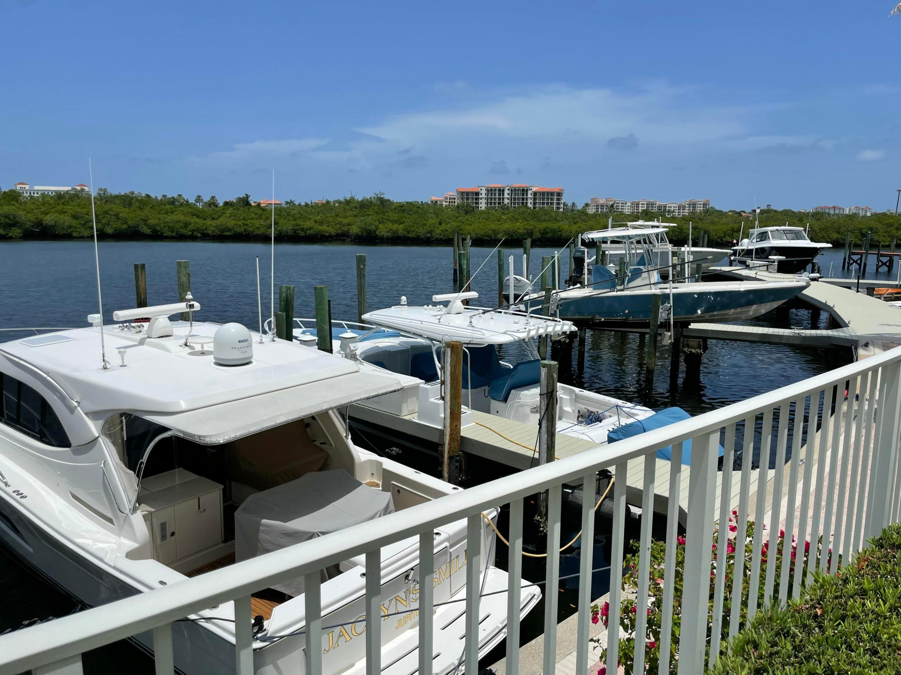 HARBOUR AT JONATHANS LANDING - Residential