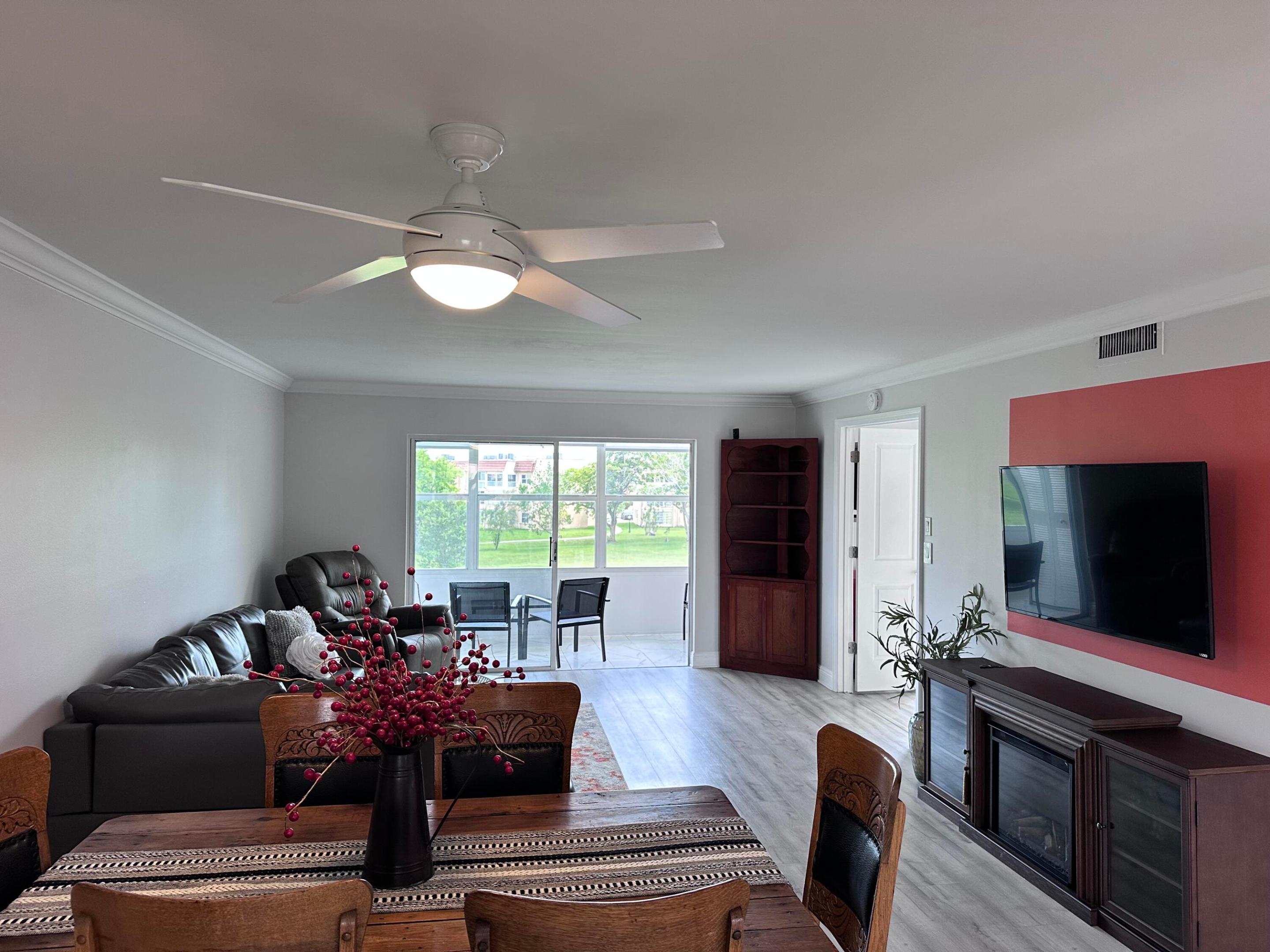 Sunrise Lakes Building 93 - Residential