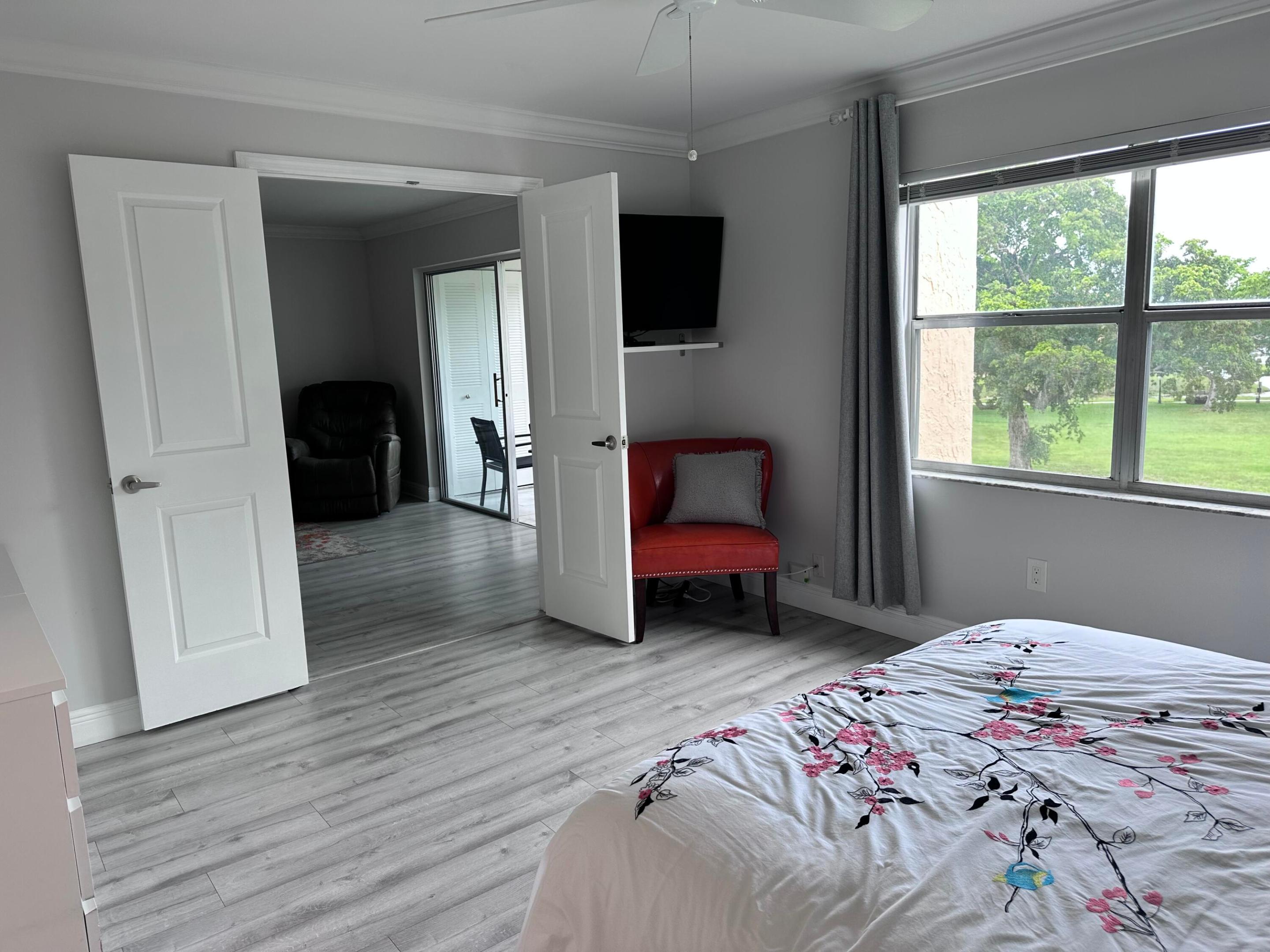 Sunrise Lakes Building 93 - Residential