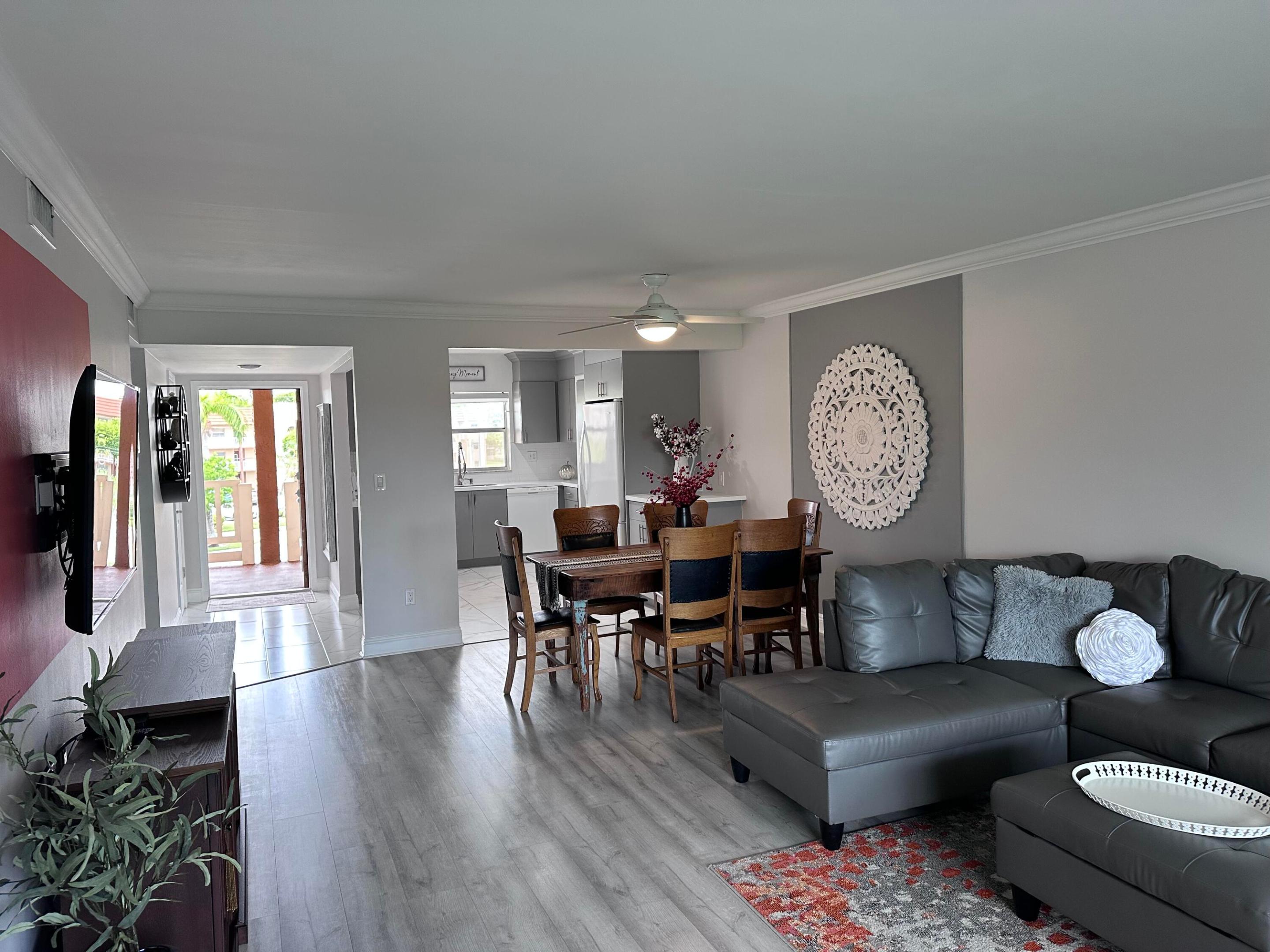 Sunrise Lakes Building 93 - Residential