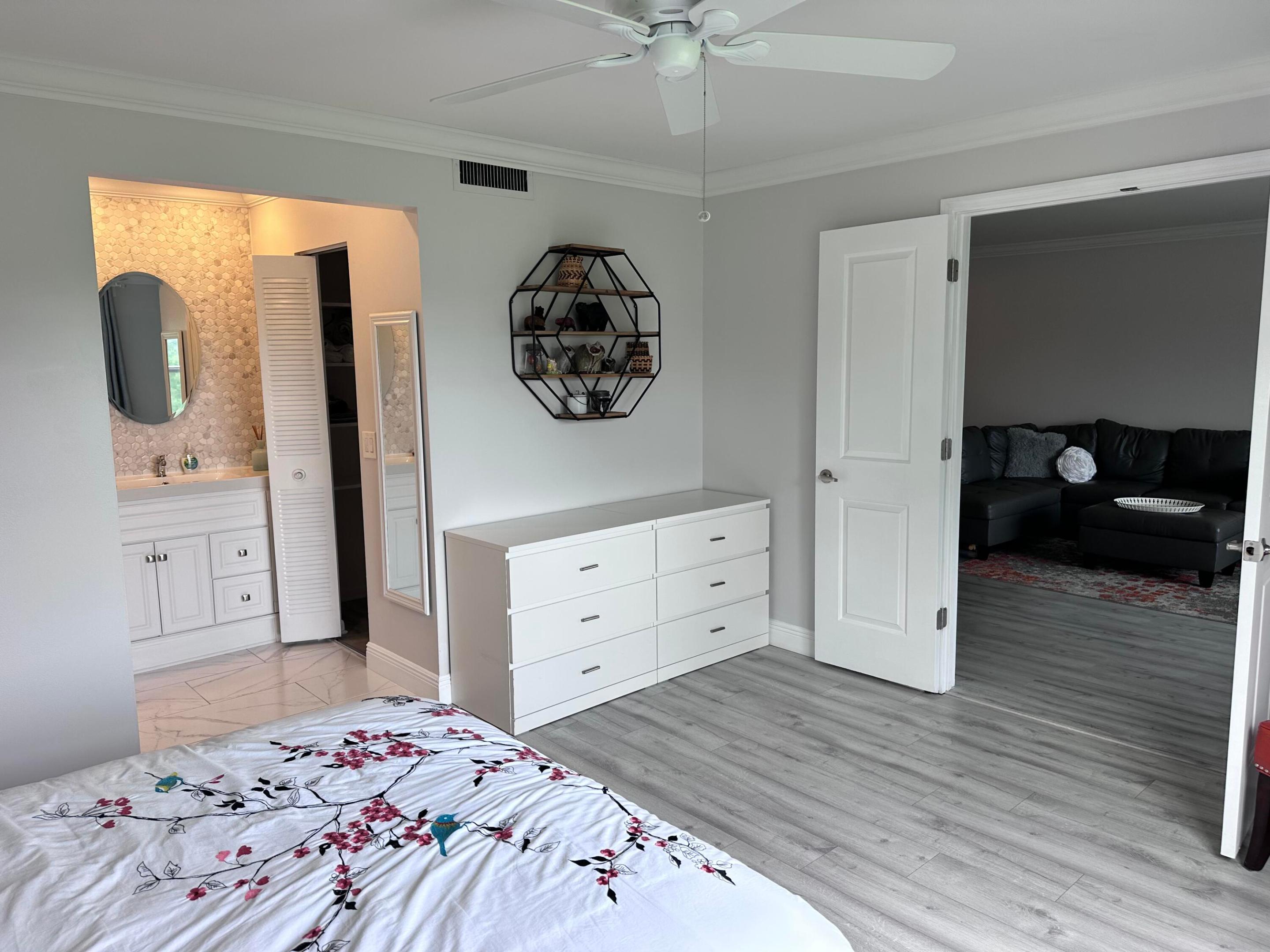 Sunrise Lakes Building 93 - Residential