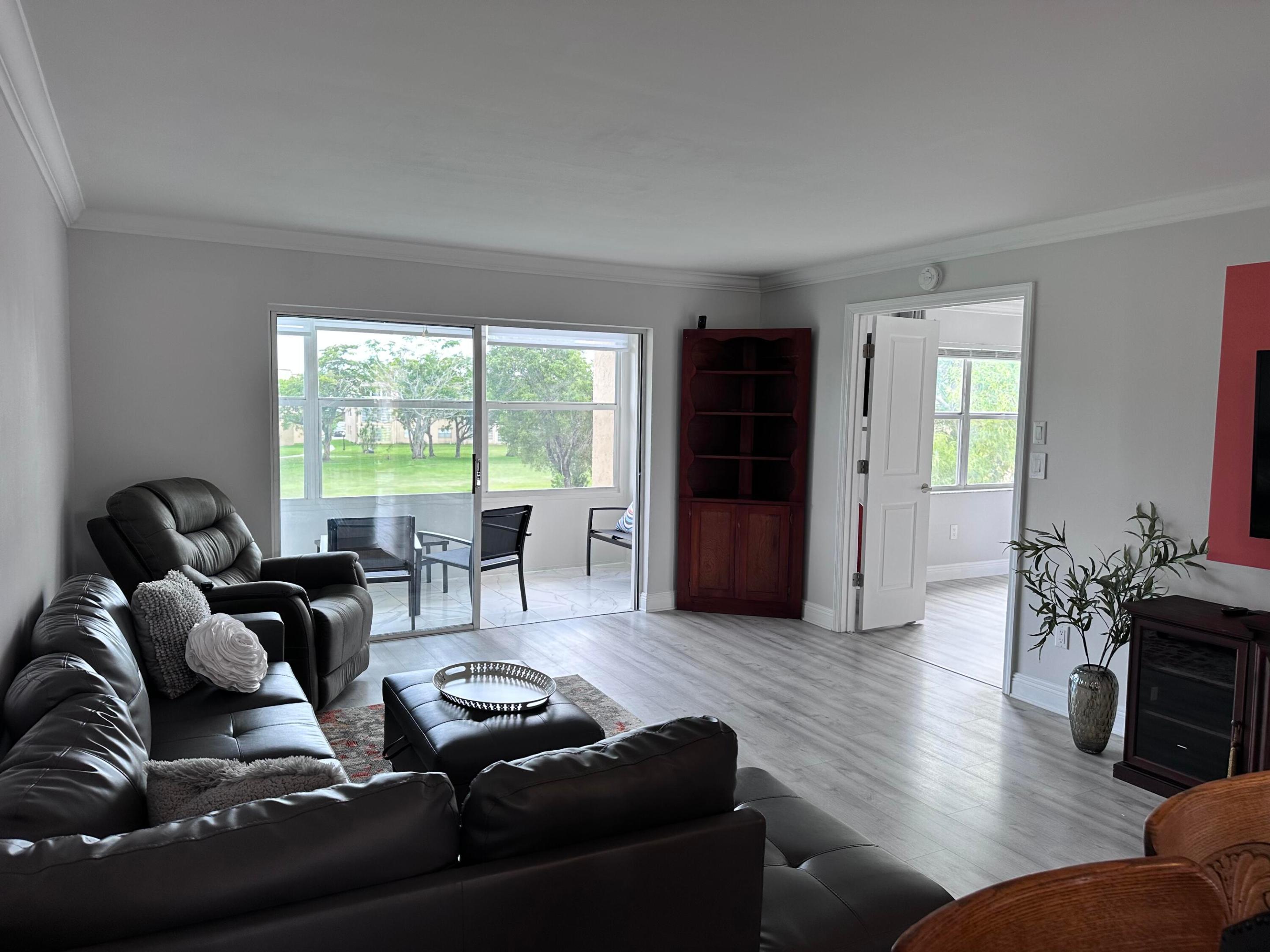 Sunrise Lakes Building 93 - Residential